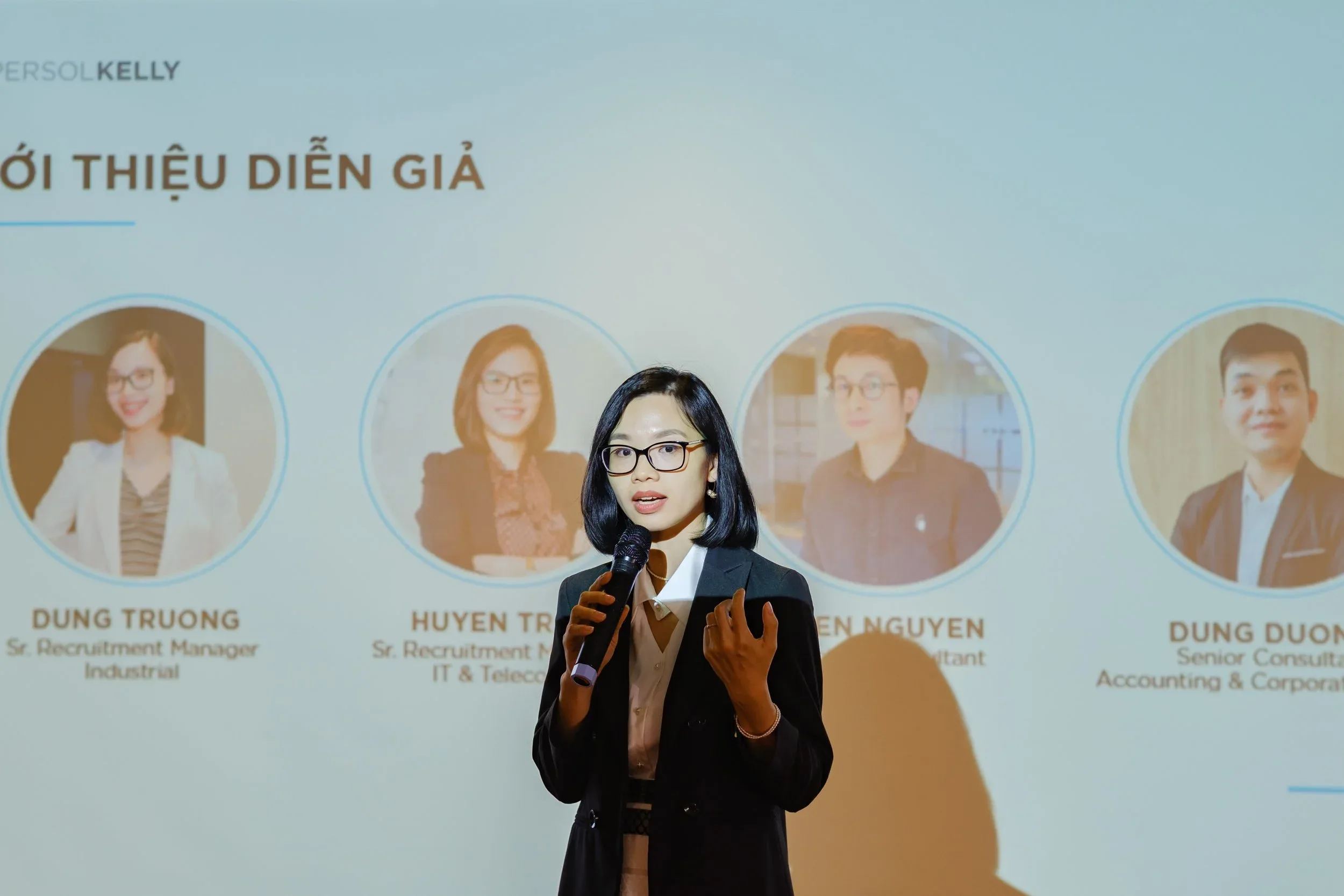 Headhunting Career Workshop for PERSOLKELLY Vietnam — Pham Si Luan Photography (12)