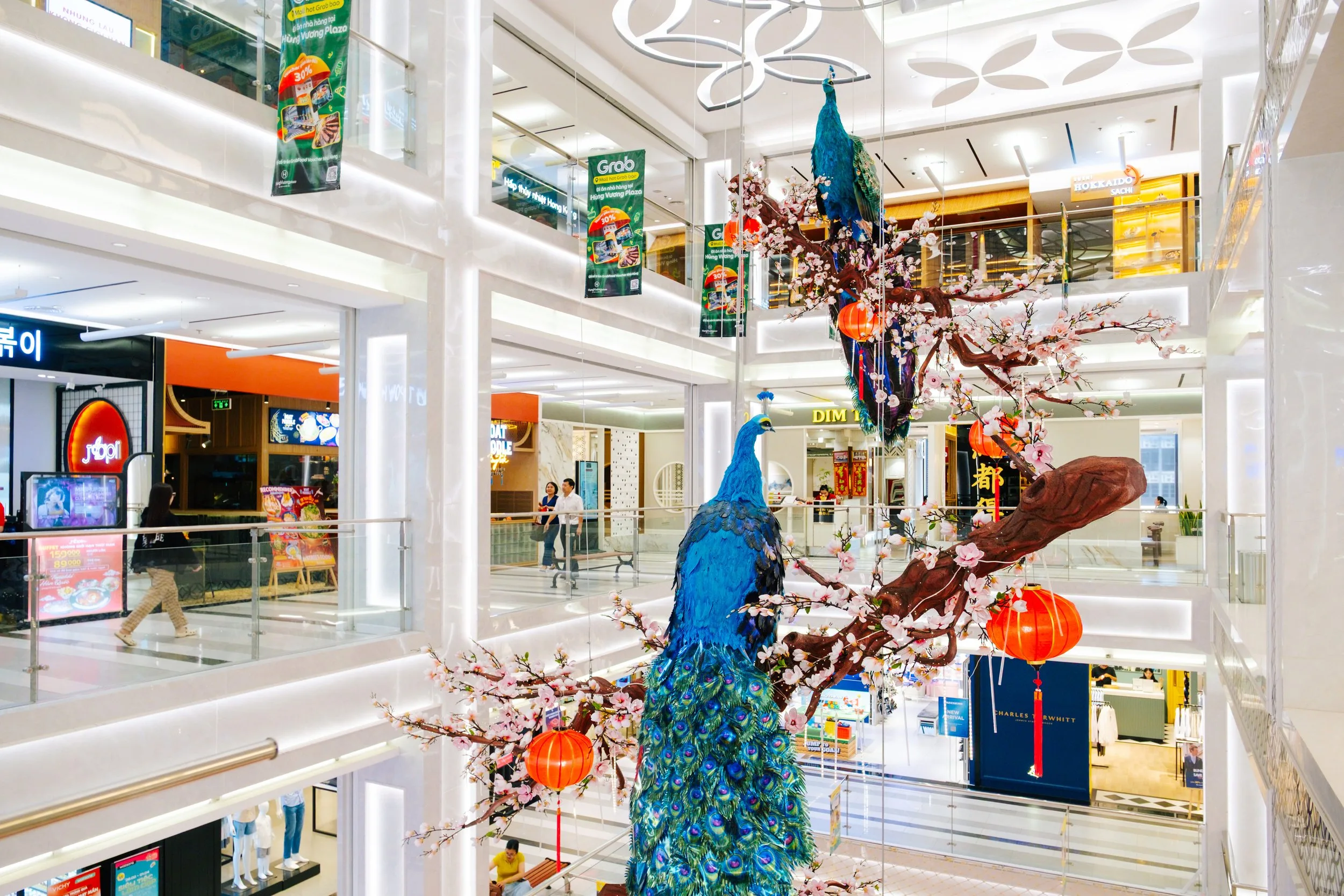 Hùng Vương Plaza, 2026 Decoration — Pham Si Luan Photography (10)