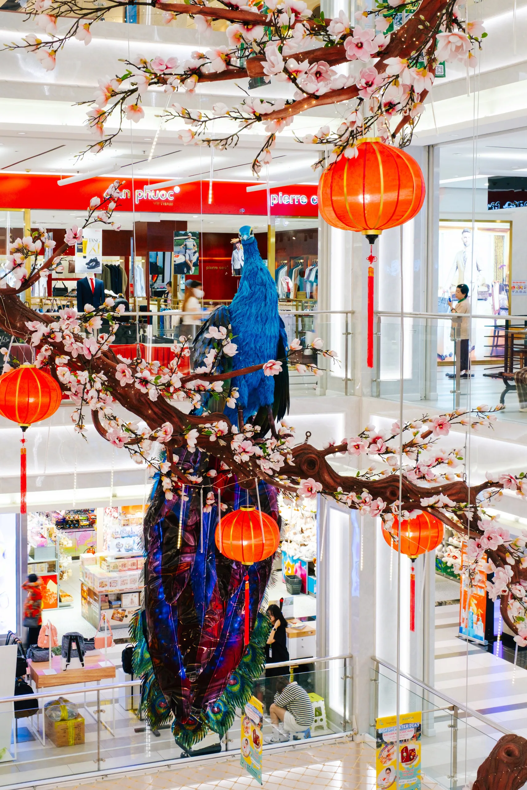 Hùng Vương Plaza, 2026 Decoration — Pham Si Luan Photography (12)