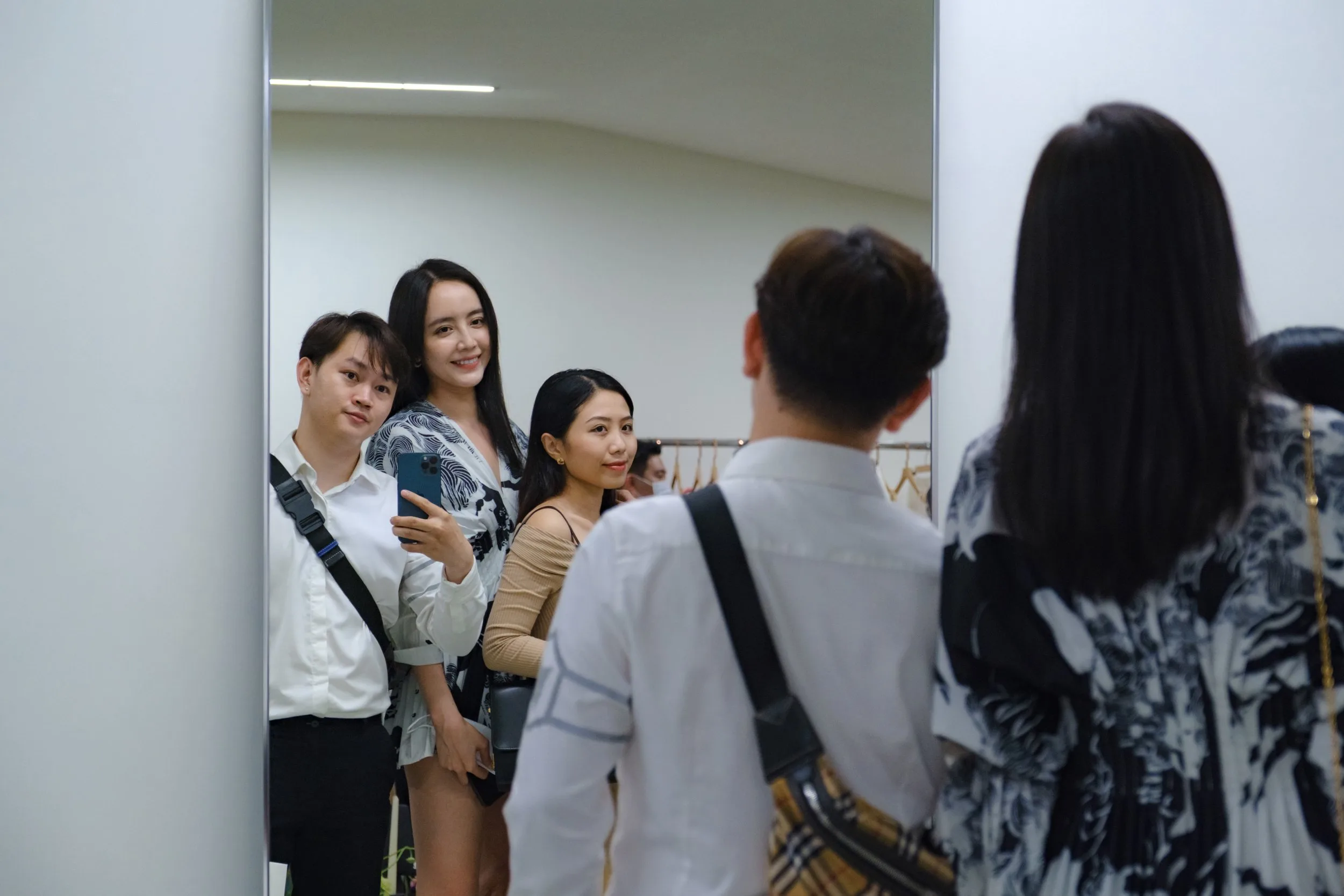 Grand Opening Night of Local Brand Studio in Thao Dien — Pham Si Luan Photography (28)