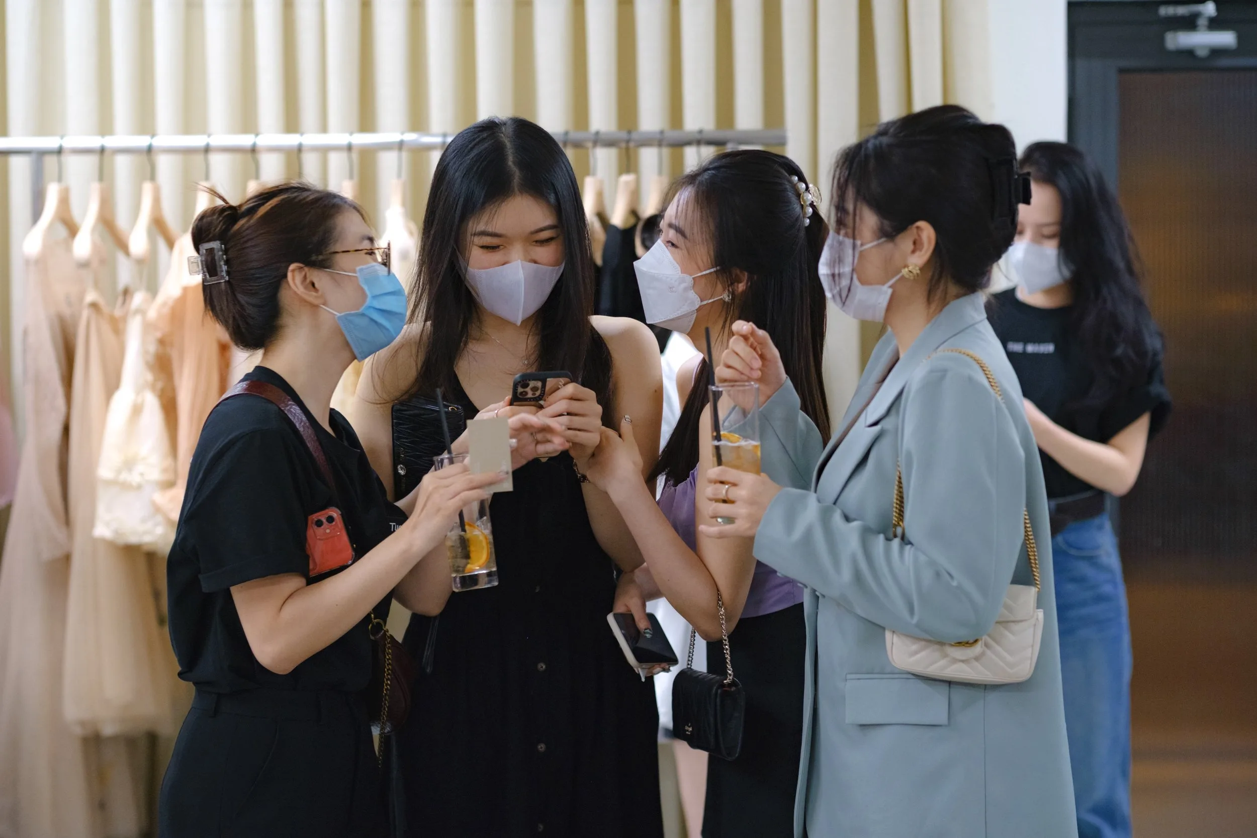 Grand Opening Night of Local Brand Studio in Thao Dien — Pham Si Luan Photography (37)