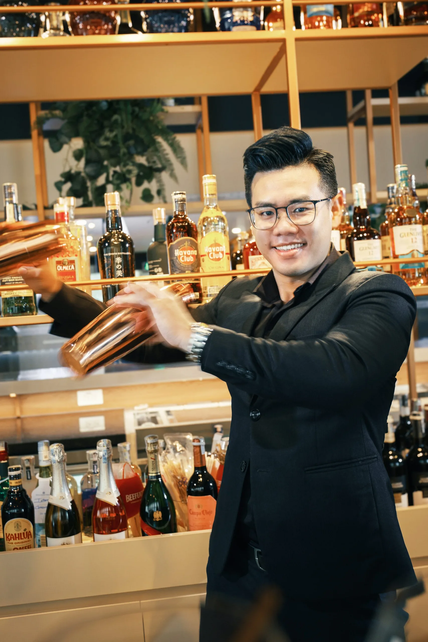 Profile Photos for Chau Nhat Quang - Brand Ambassador of Pernod Ricard Vietnam — Pham Si Luan Photography (5)