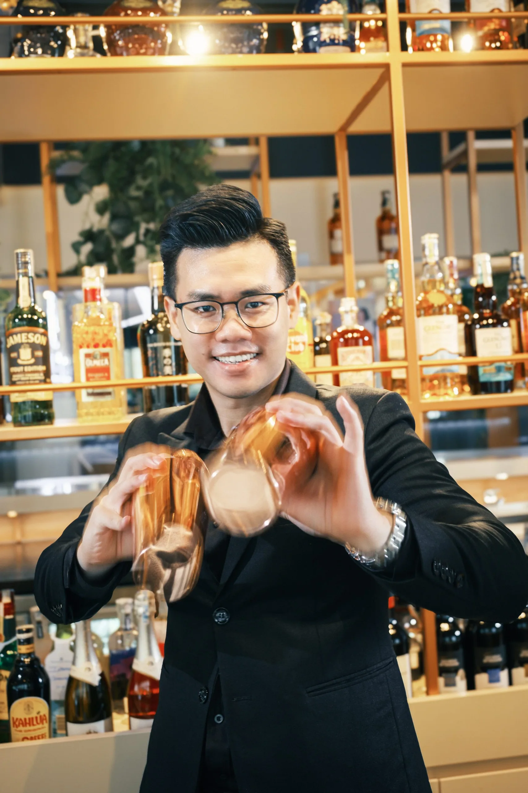 Profile Photos for Chau Nhat Quang - Brand Ambassador of Pernod Ricard Vietnam — Pham Si Luan Photography (6)