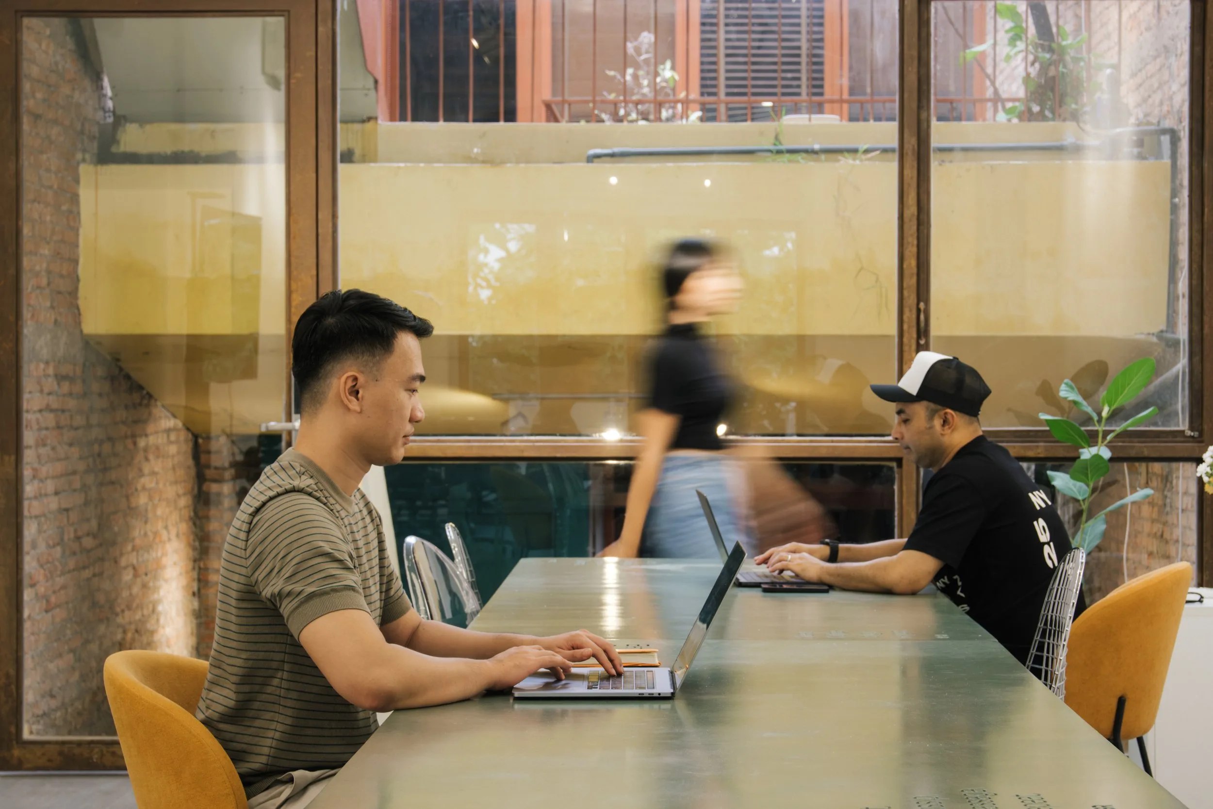 SRVN Internal Photoshoot 2025, Corporate Portraits & Office Lifestyle — Pham Si Luan Photography (18)