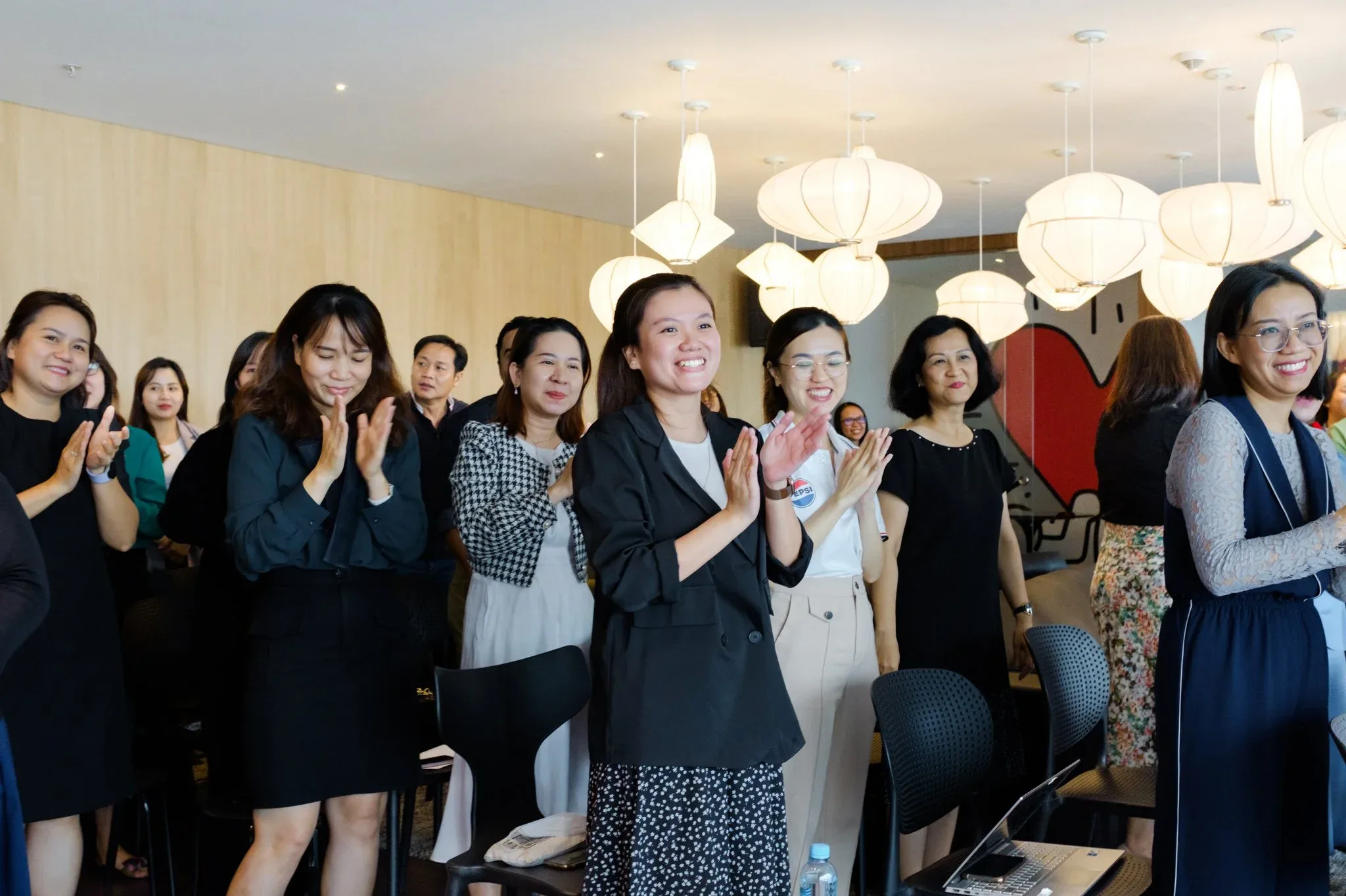 Seminar "Addressing Workplace Burnout And Mental Health Challenges" — Pham Si Luan Photography (12)