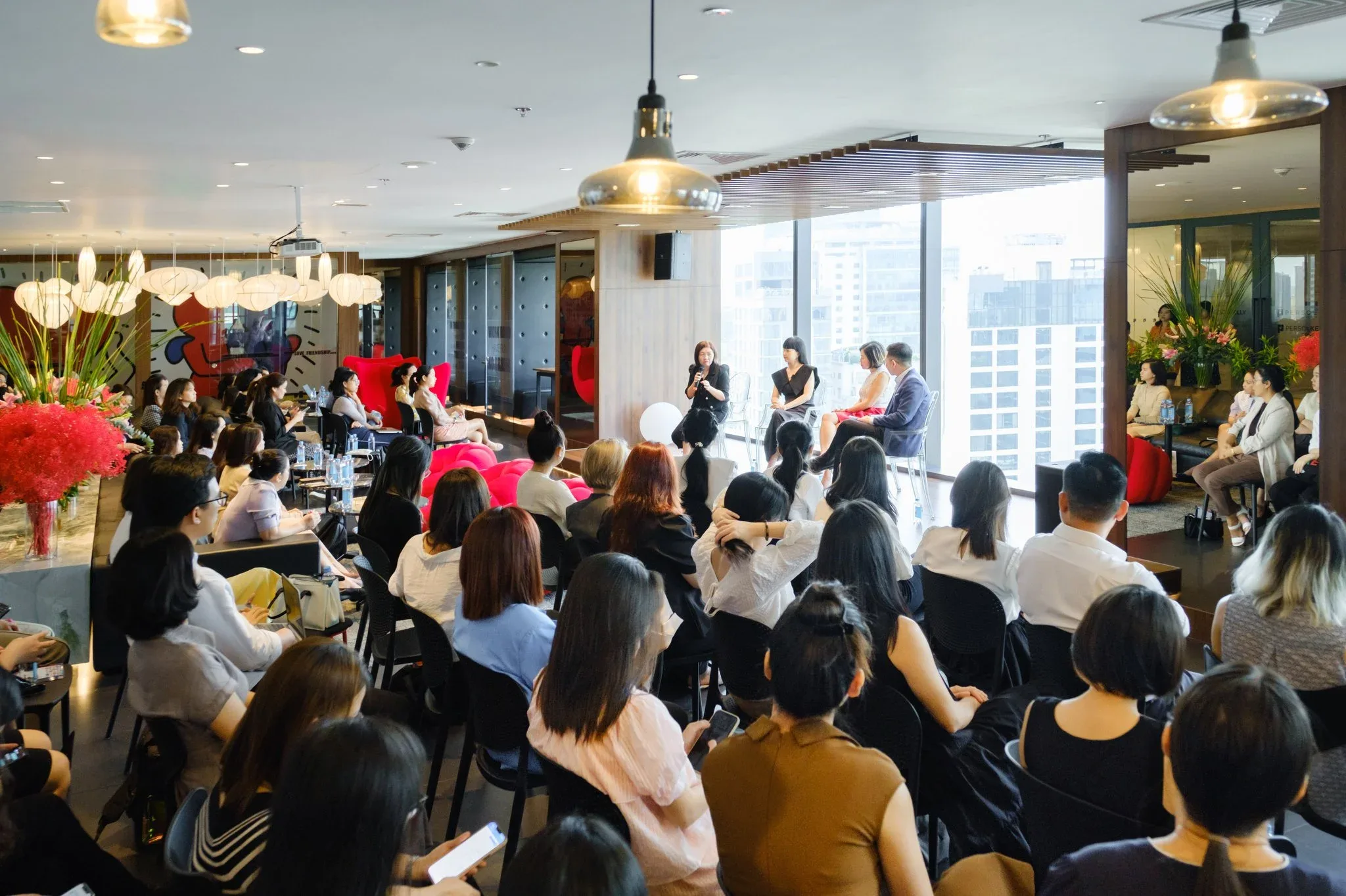 Seminar "Addressing Workplace Burnout And Mental Health Challenges" — Pham Si Luan Photography (17)