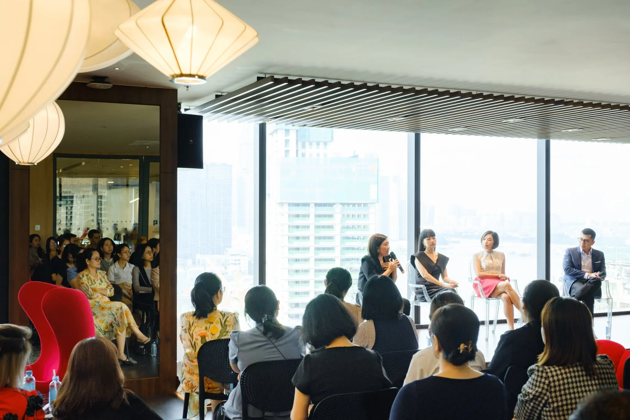 Seminar "Addressing Workplace Burnout And Mental Health Challenges" — Pham Si Luan Photography (21)