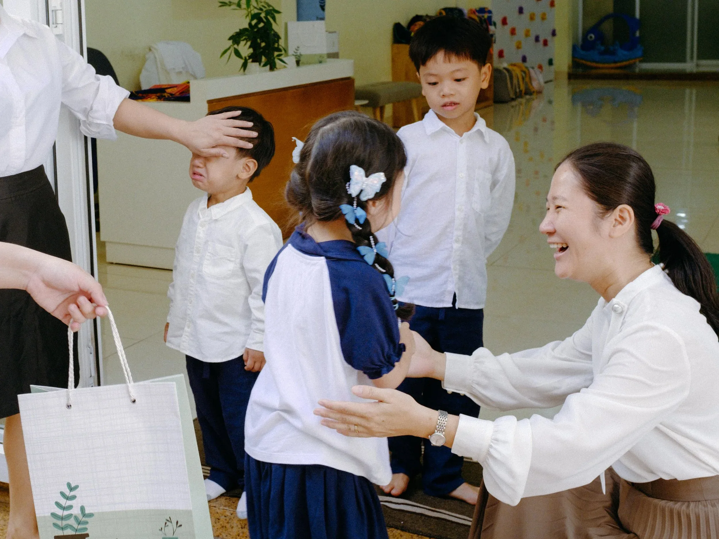 Spring Montessori Kindergarten Graduation Session — Pham Si Luan Photography (10)