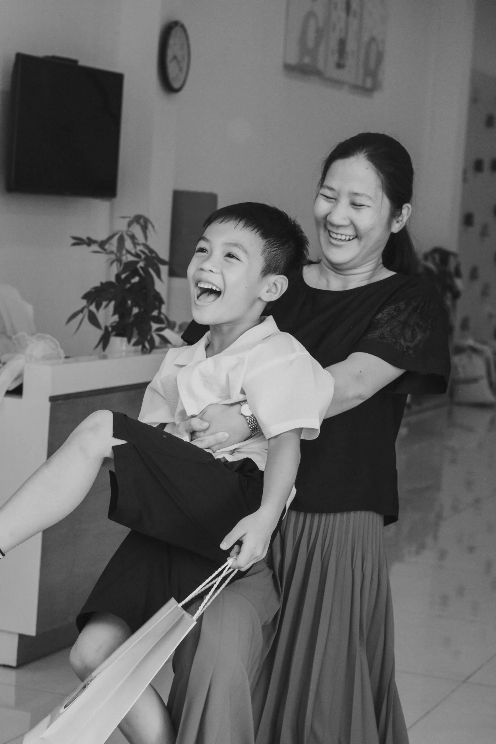 Spring Montessori Kindergarten Graduation Session — Pham Si Luan Photography (15)