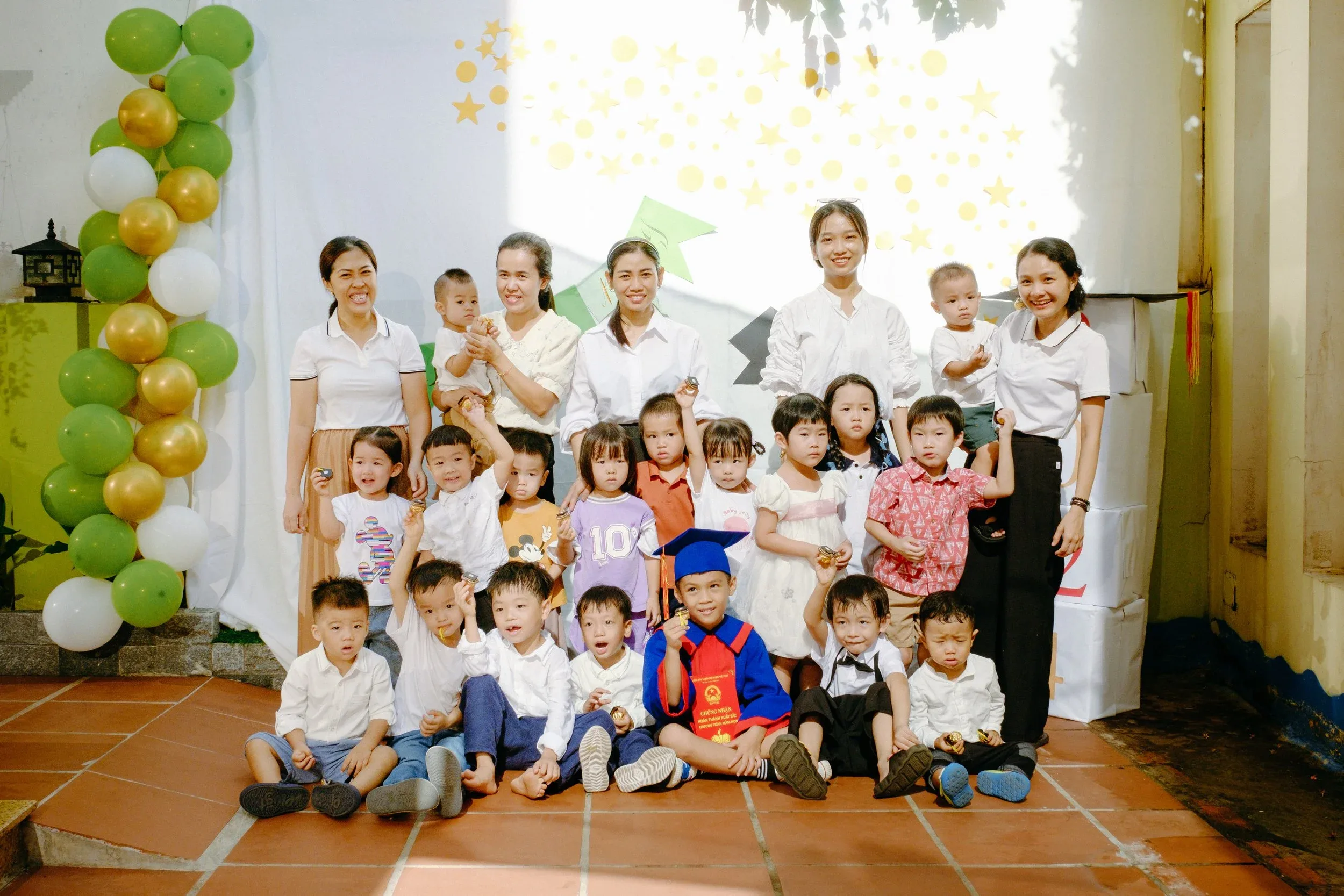 Spring Montessori Kindergarten Graduation Session — Pham Si Luan Photography (1)