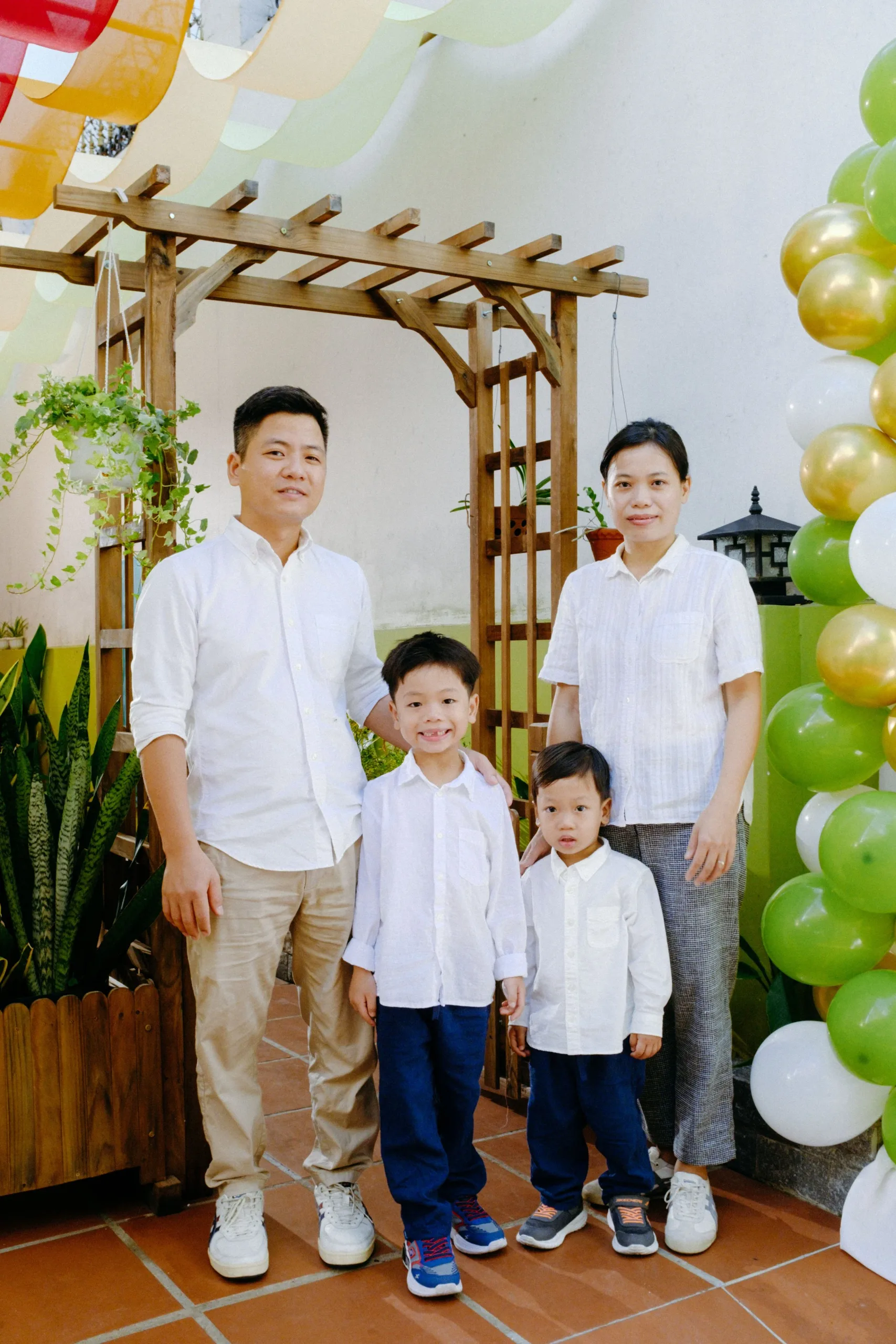 Spring Montessori Kindergarten Graduation Session — Pham Si Luan Photography (10)