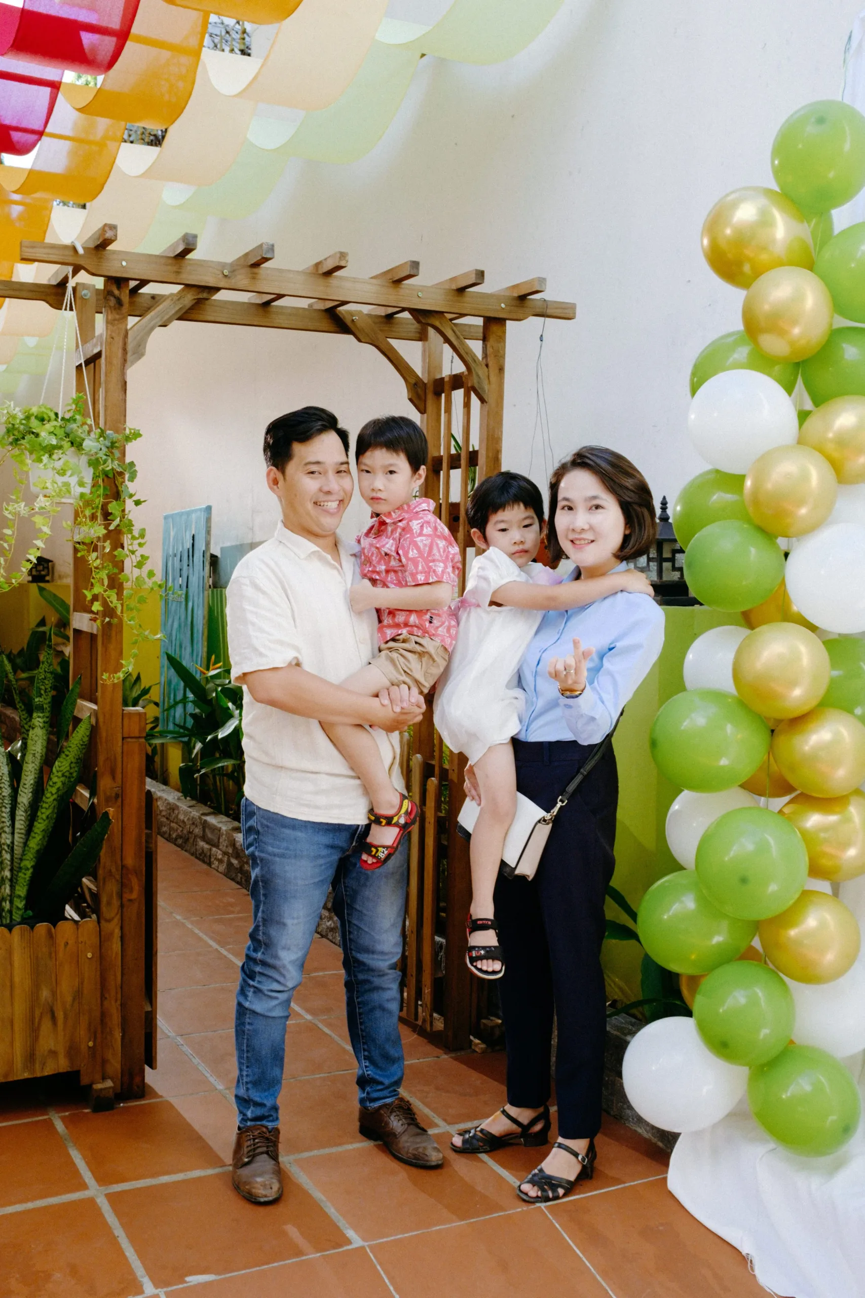 Spring Montessori Kindergarten Graduation Session — Pham Si Luan Photography (16)