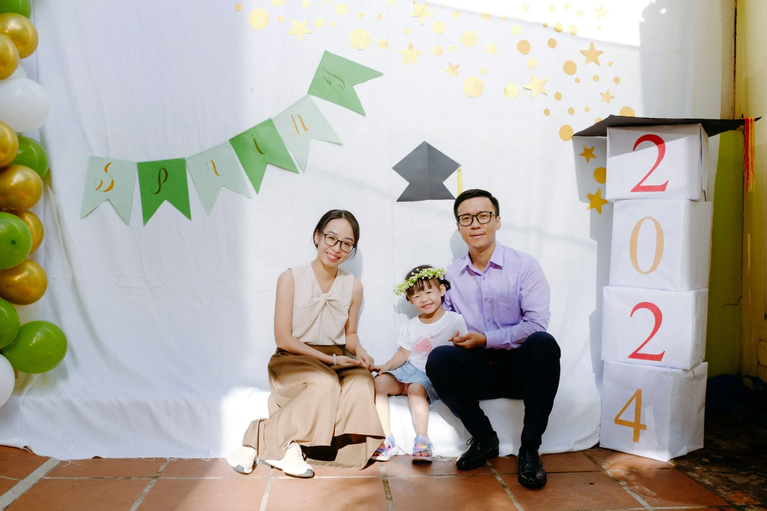 Spring Montessori Kindergarten Graduation Session — Pham Si Luan Photography (19)