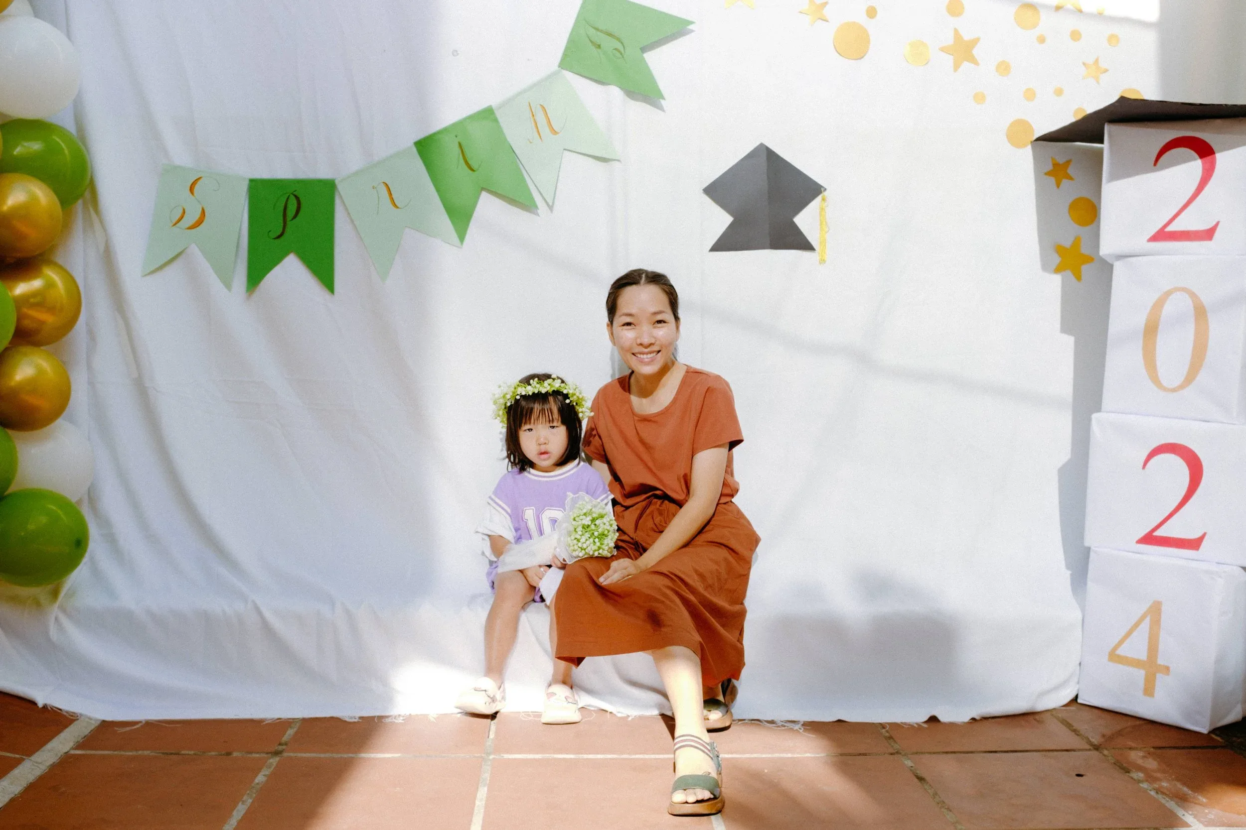 Spring Montessori Kindergarten Graduation Session — Pham Si Luan Photography (23)