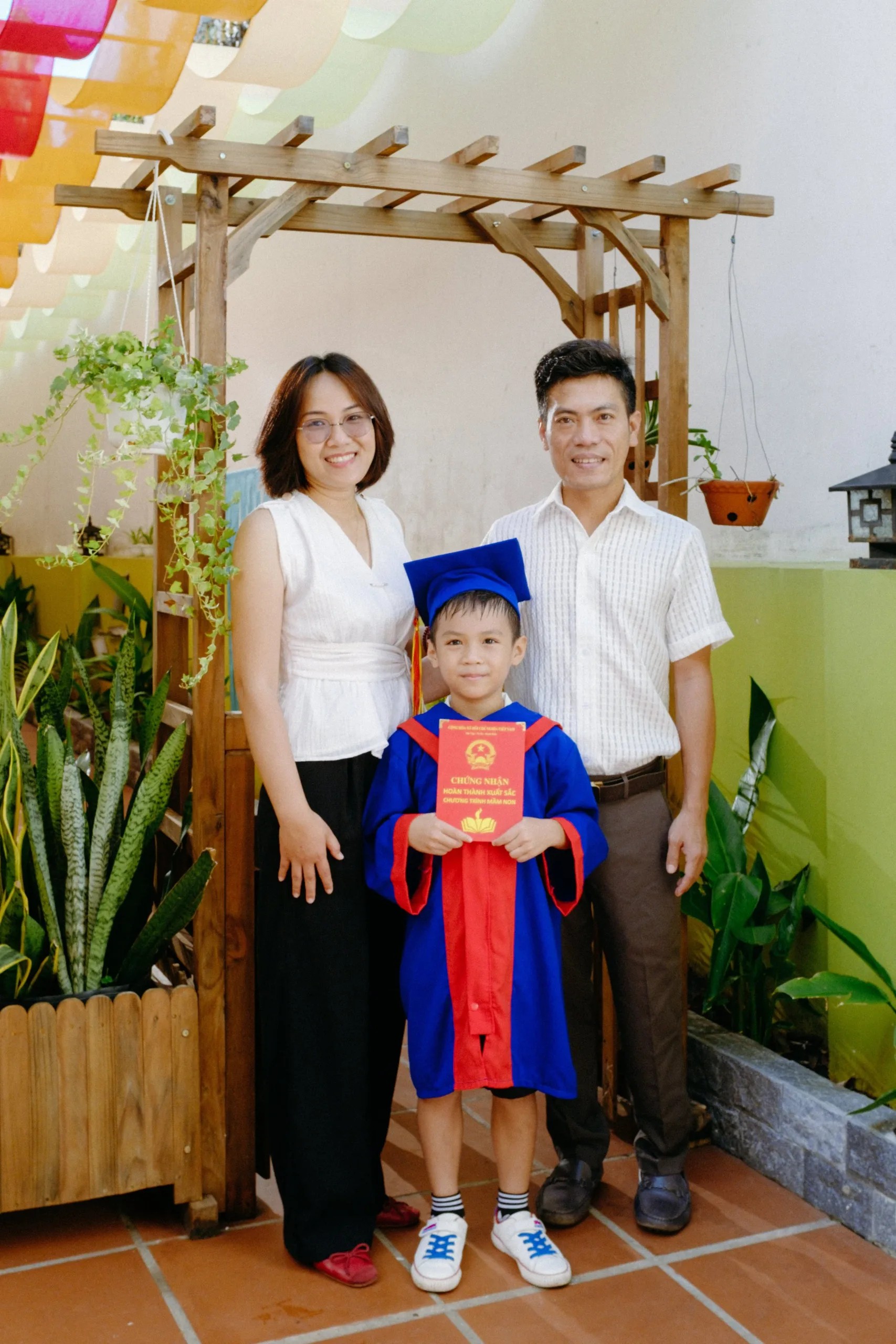 Spring Montessori Kindergarten Graduation Session — Pham Si Luan Photography (33)