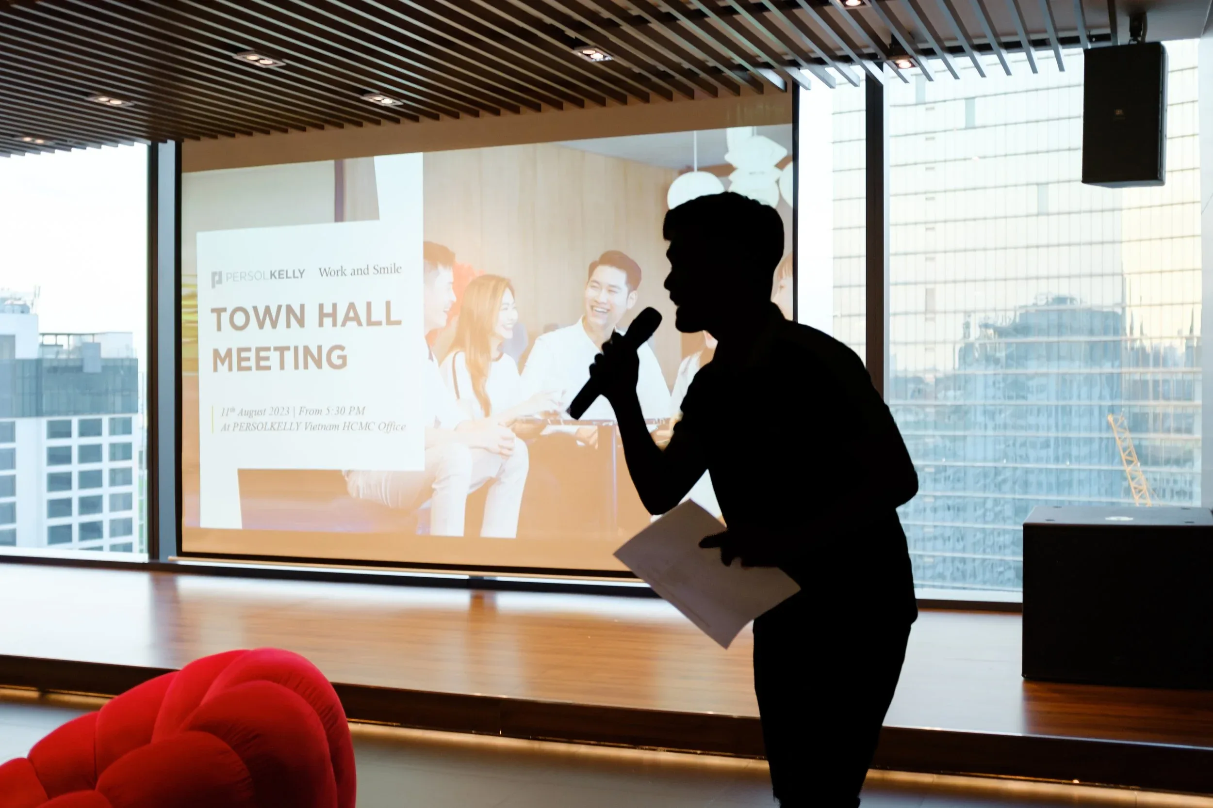 Town Hall Meeting PERSOLKELLY Vietnam — Pham Si Luan Photography (2)