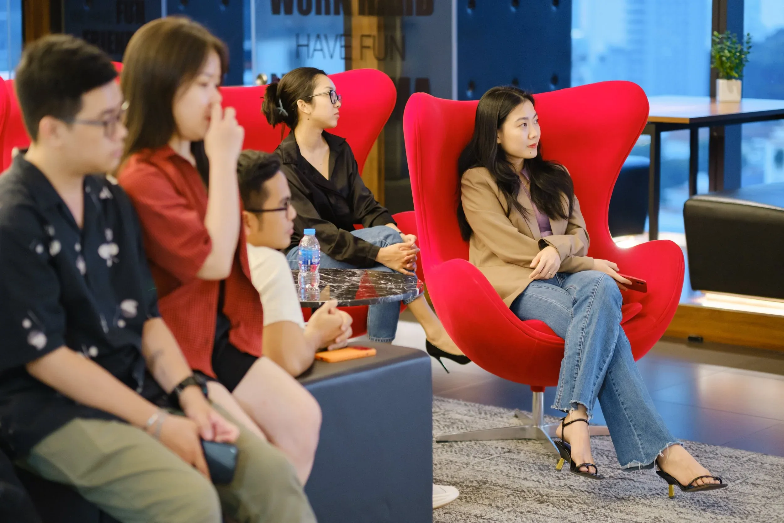 Town Hall Meeting PERSOLKELLY Vietnam — Pham Si Luan Photography (7)