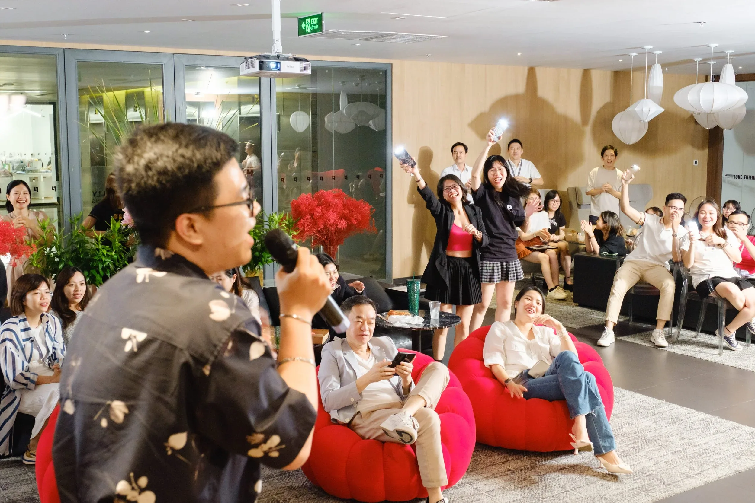 Town Hall Meeting PERSOLKELLY Vietnam — Pham Si Luan Photography (1)