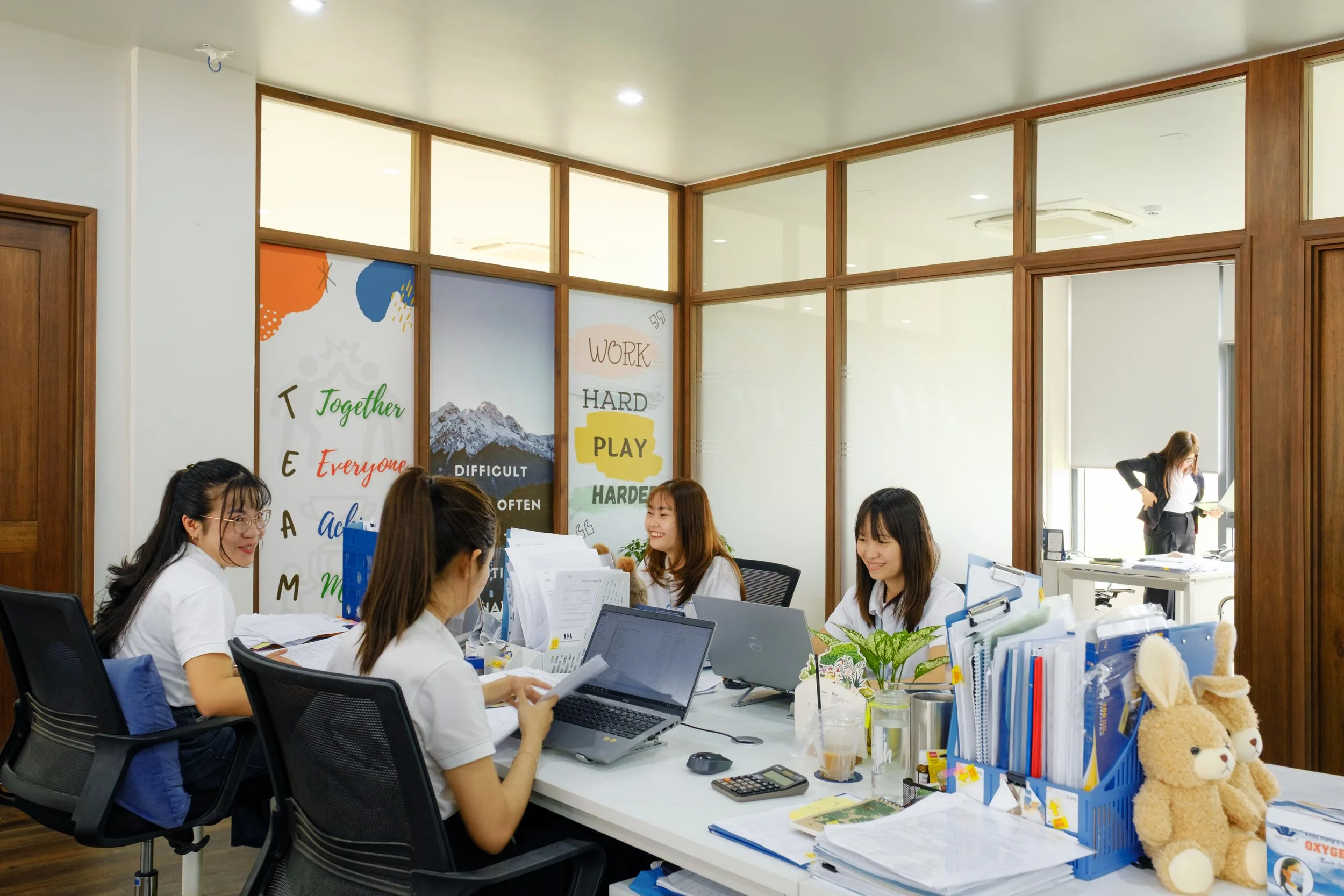 Corporate Portraits of VMD JSC's Leadership and Office — Pham Si Luan Photography (3)
