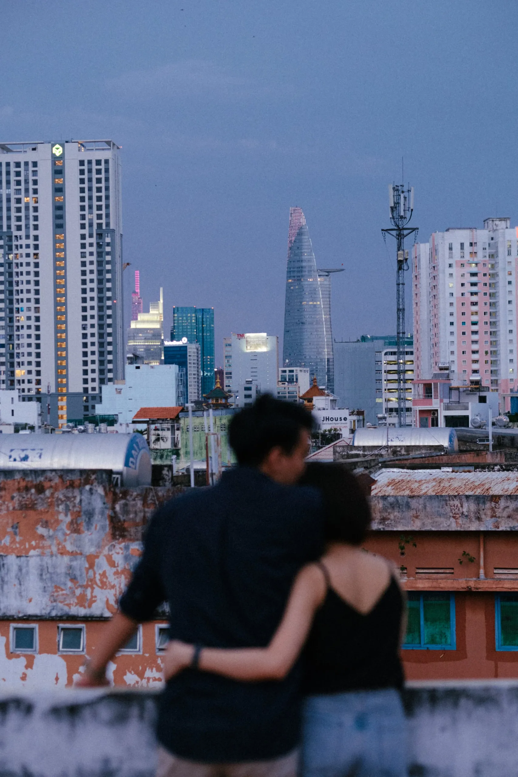 Hải & Hà, Pre-wedding Session in Sài Gòn — Pham Si Luan Photography (72)