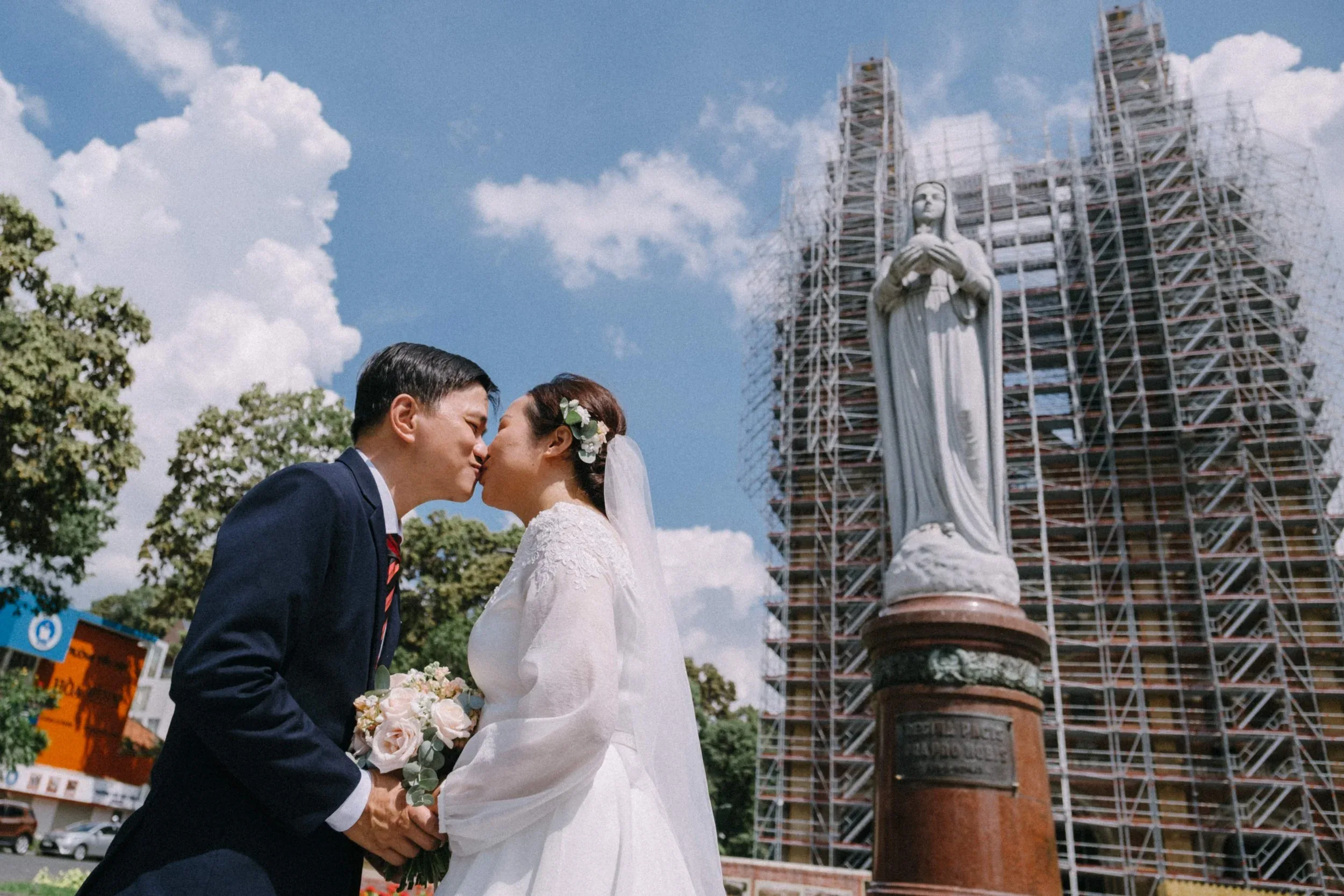 Hương & Đức, Pre-wedding in Sài Gòn — Pham Si Luan Photography (21)