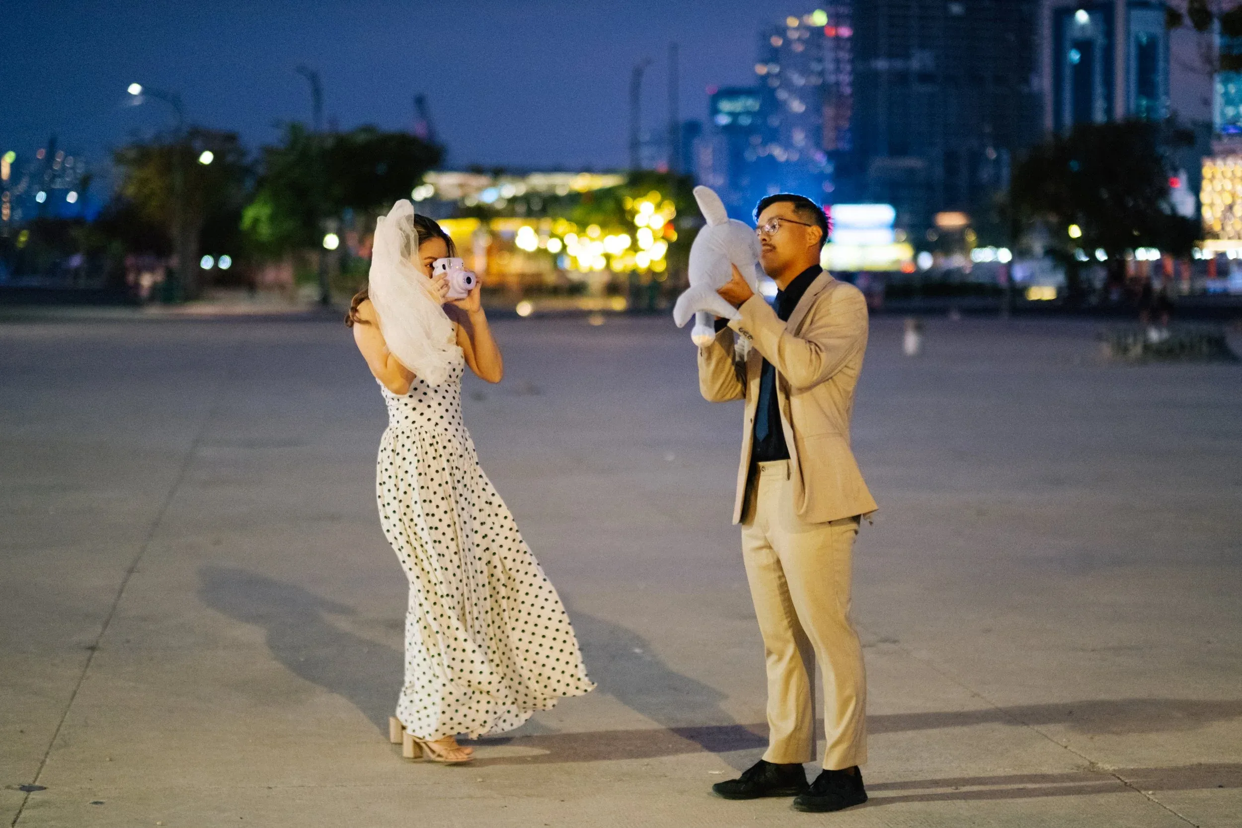Pre-wedding in Saigon: For Couples from Australia — Pham Si Luan Photography (1)