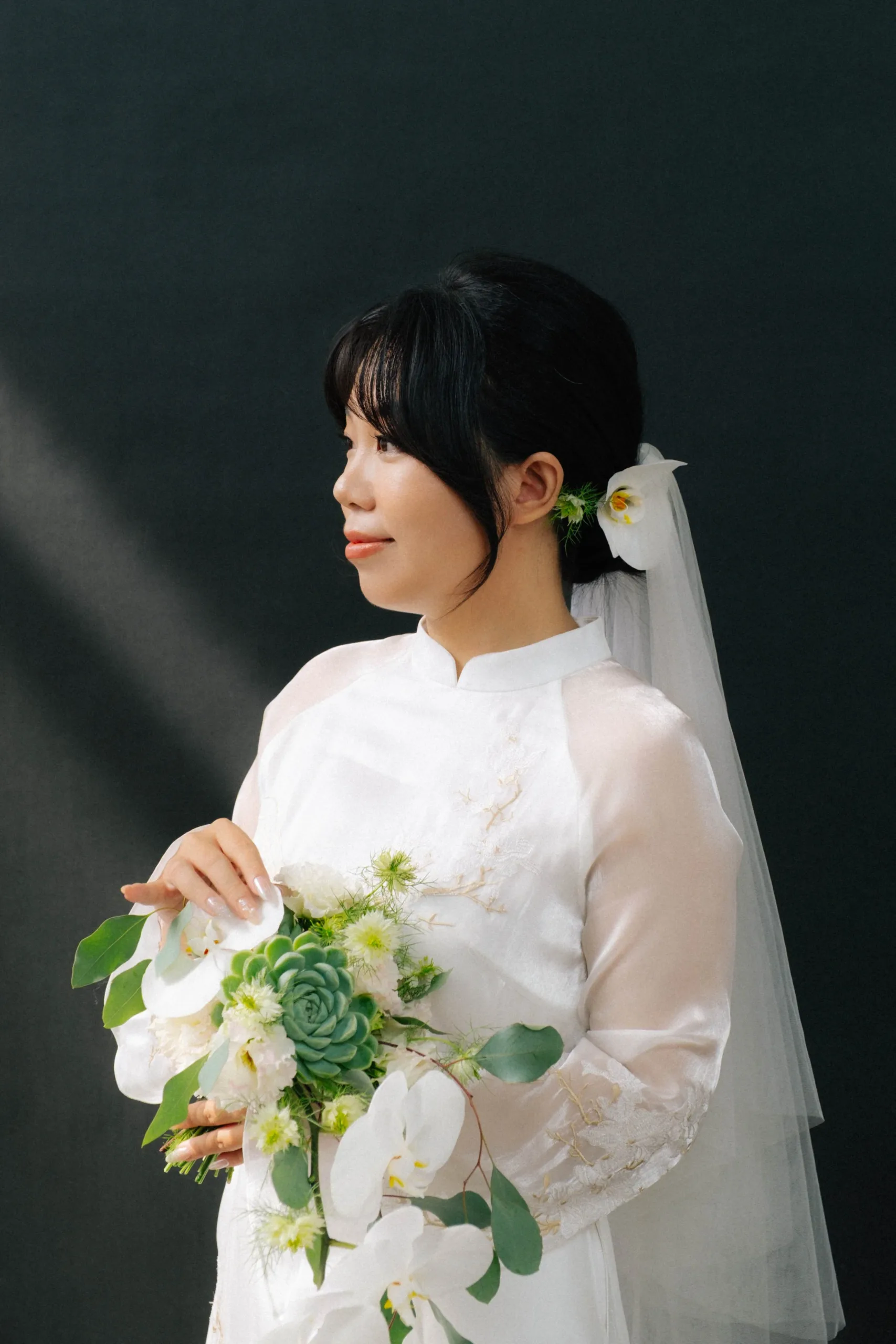 Xuân & Hiếu, Minimalist & Artistic Studio Pre-wedding Session — Pham Si Luan Photography (5)