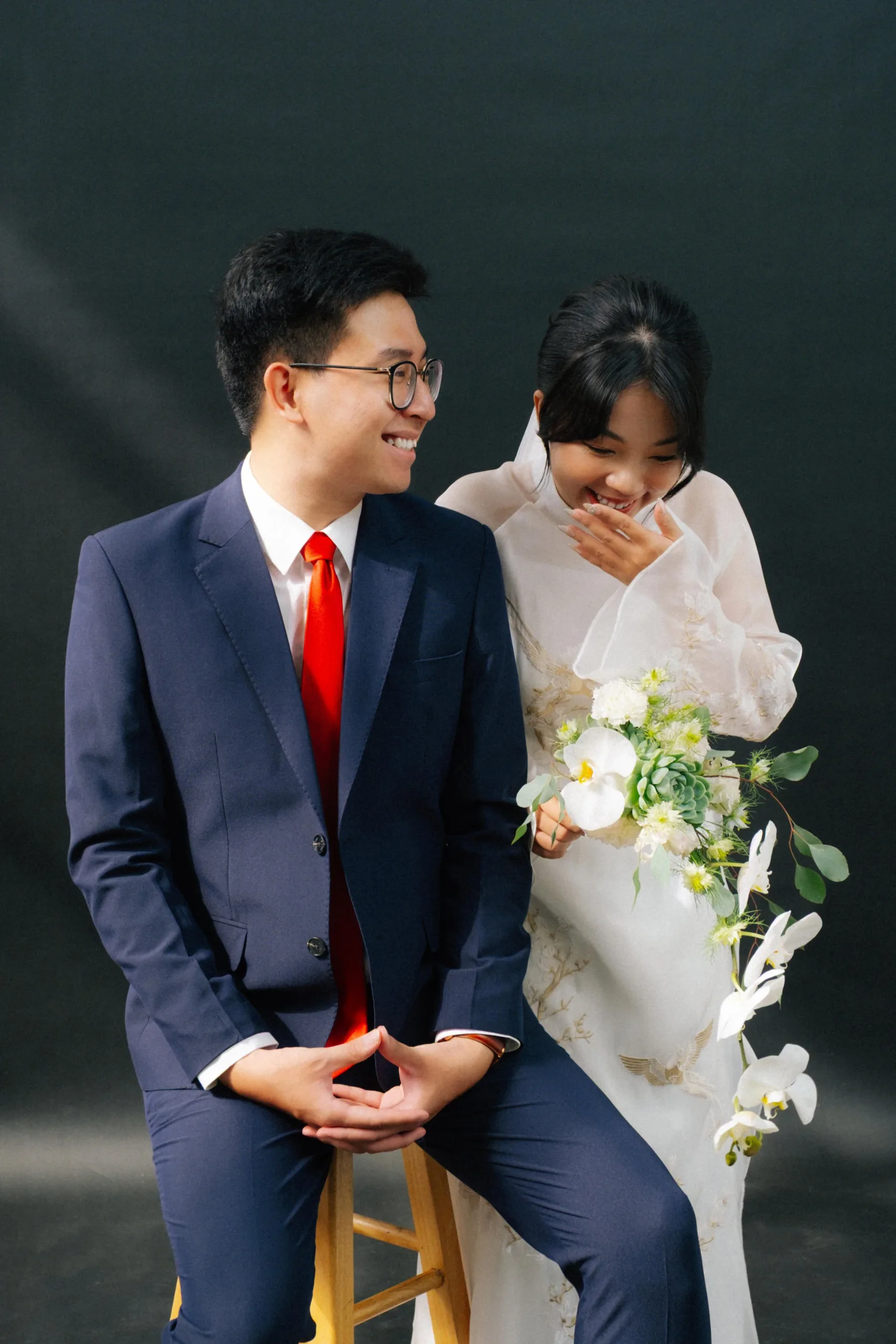 Xuân & Hiếu, Minimalist & Artistic Studio Pre-wedding Session — Pham Si Luan Photography (7)