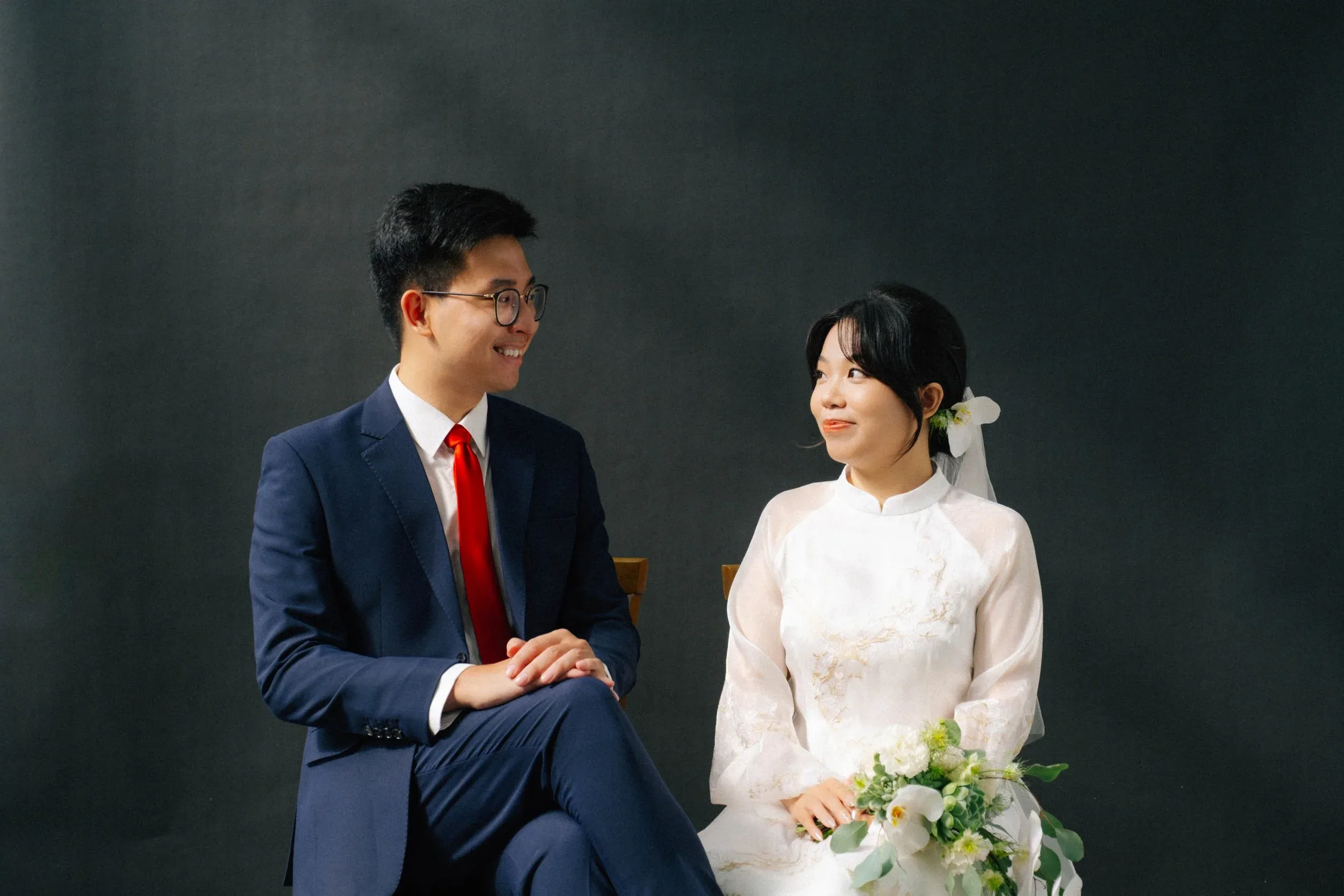 Xuân & Hiếu, Minimalist & Artistic Studio Pre-wedding Session — Pham Si Luan Photography (13)