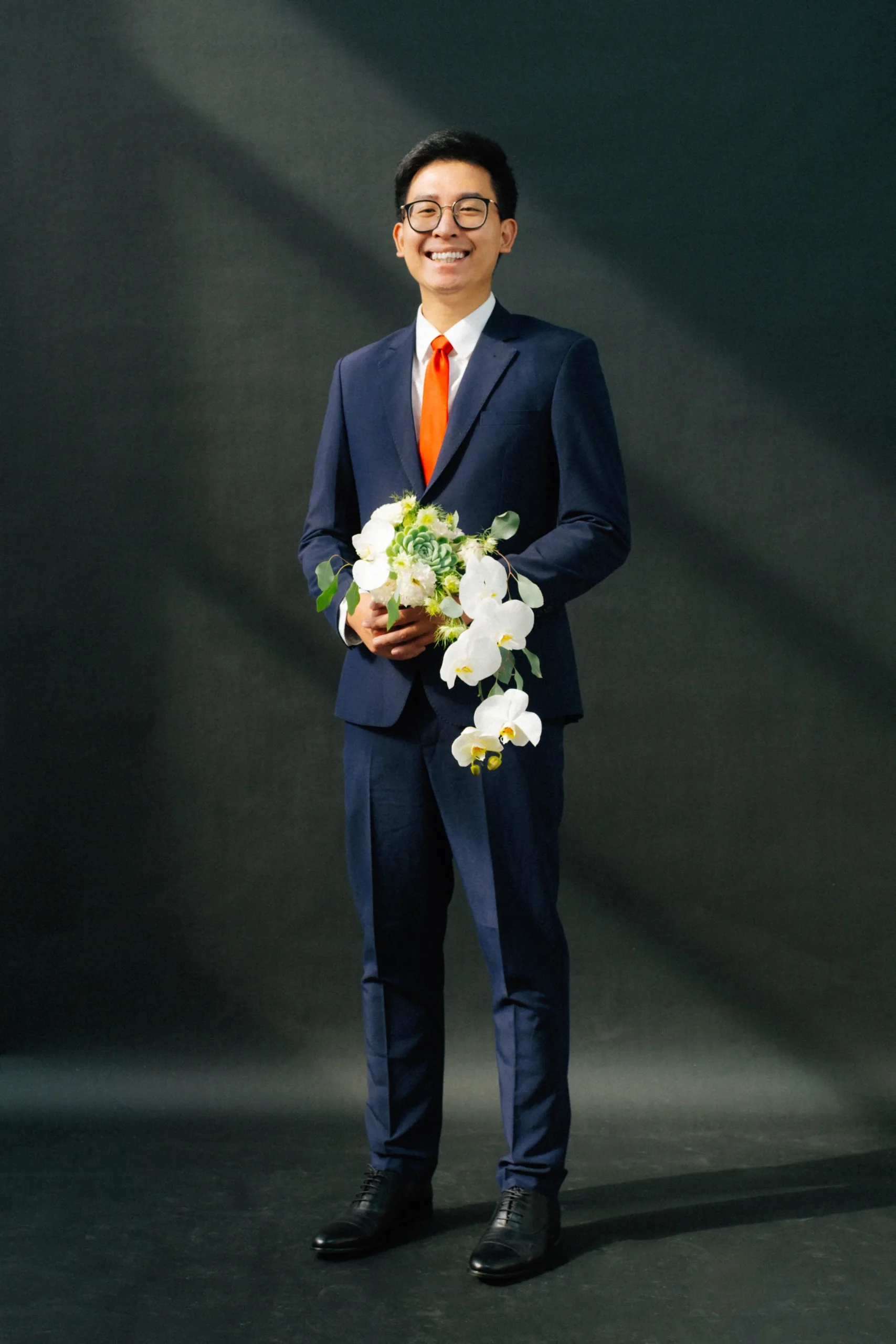 Xuân & Hiếu, Minimalist & Artistic Studio Pre-wedding Session — Pham Si Luan Photography (16)