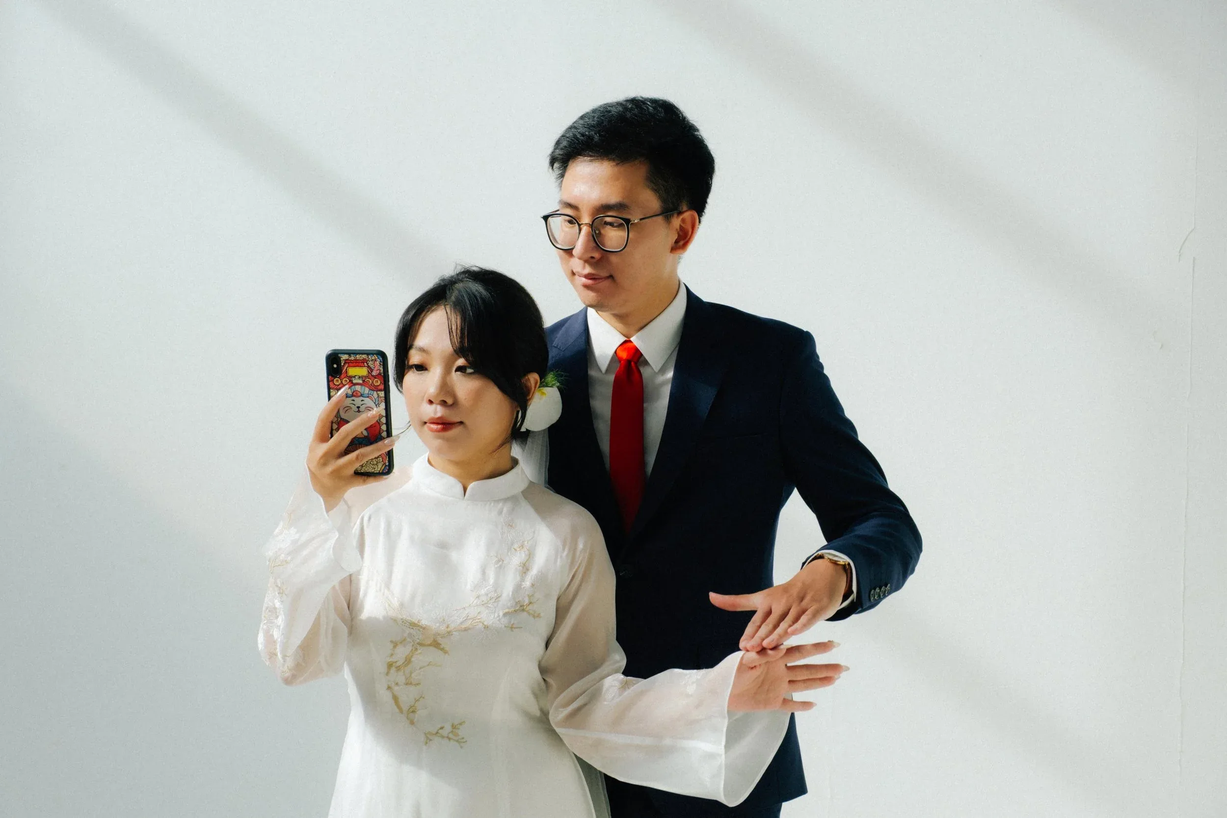 Xuân & Hiếu, Minimalist & Artistic Studio Pre-wedding Session — Pham Si Luan Photography (19)