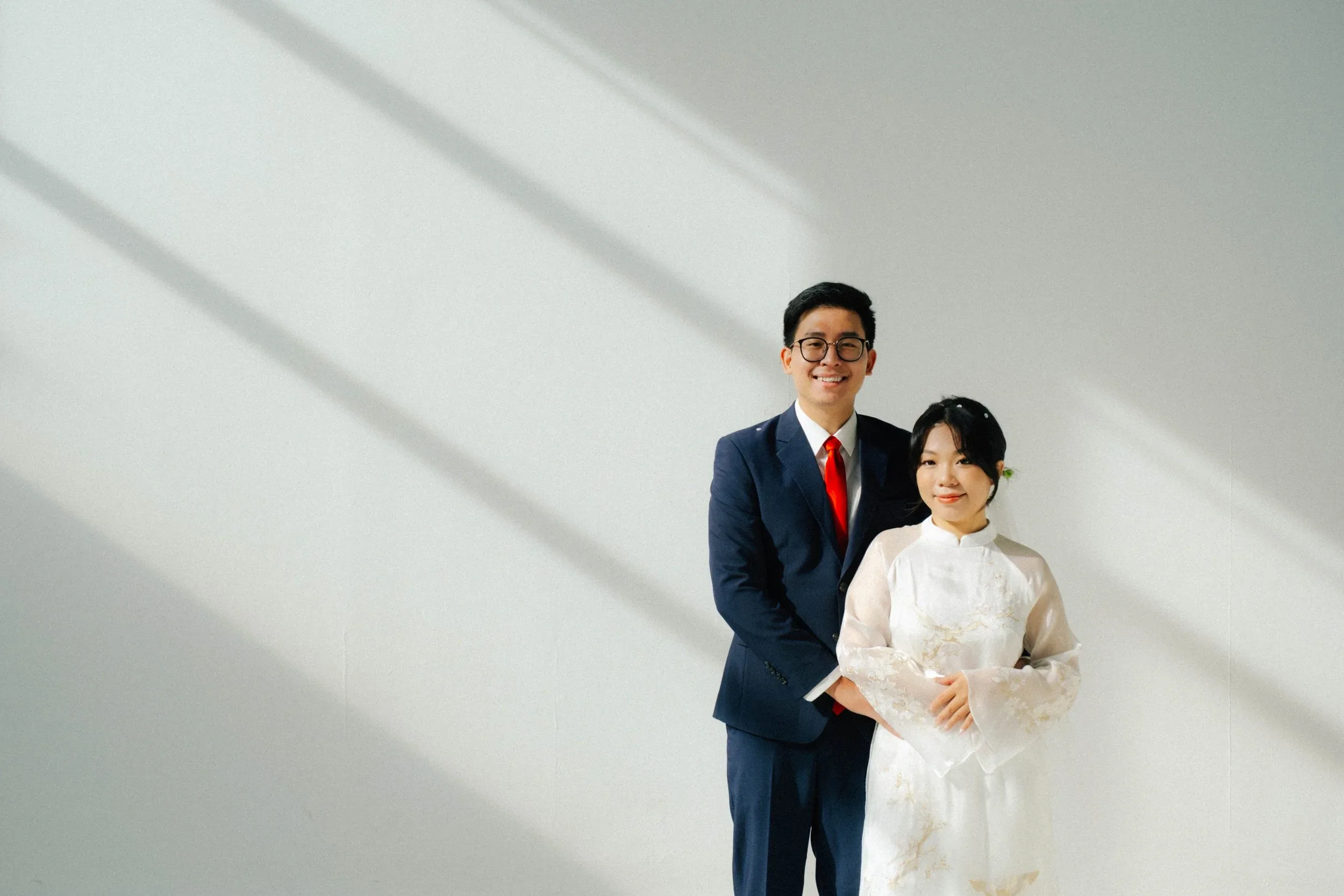 Xuân & Hiếu, Minimalist & Artistic Studio Pre-wedding Session — Pham Si Luan Photography (21)