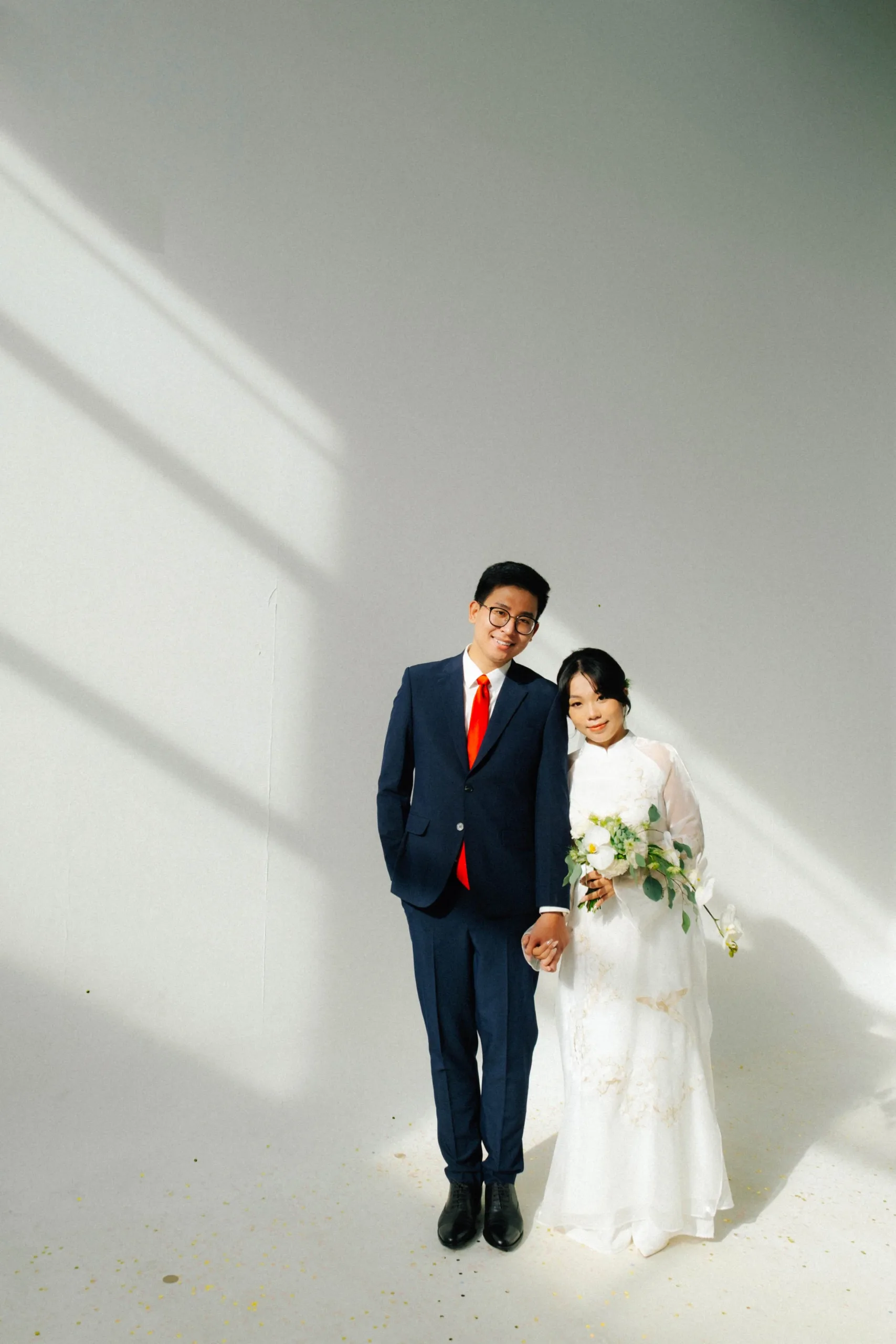 Xuân & Hiếu, Minimalist & Artistic Studio Pre-wedding Session — Pham Si Luan Photography (25)