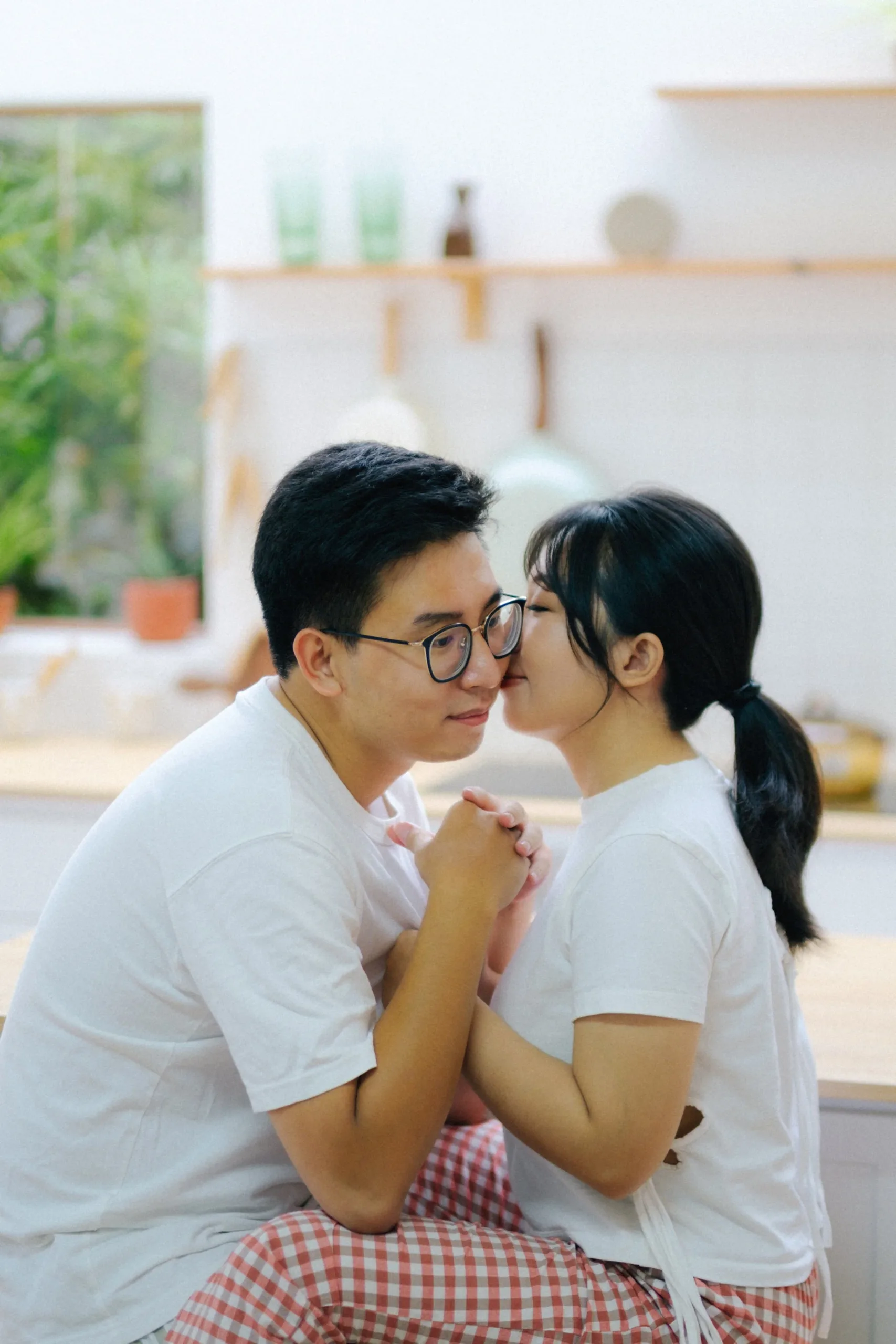 Xuân & Hiếu, Minimalist & Artistic Studio Pre-wedding Session — Pham Si Luan Photography (35)