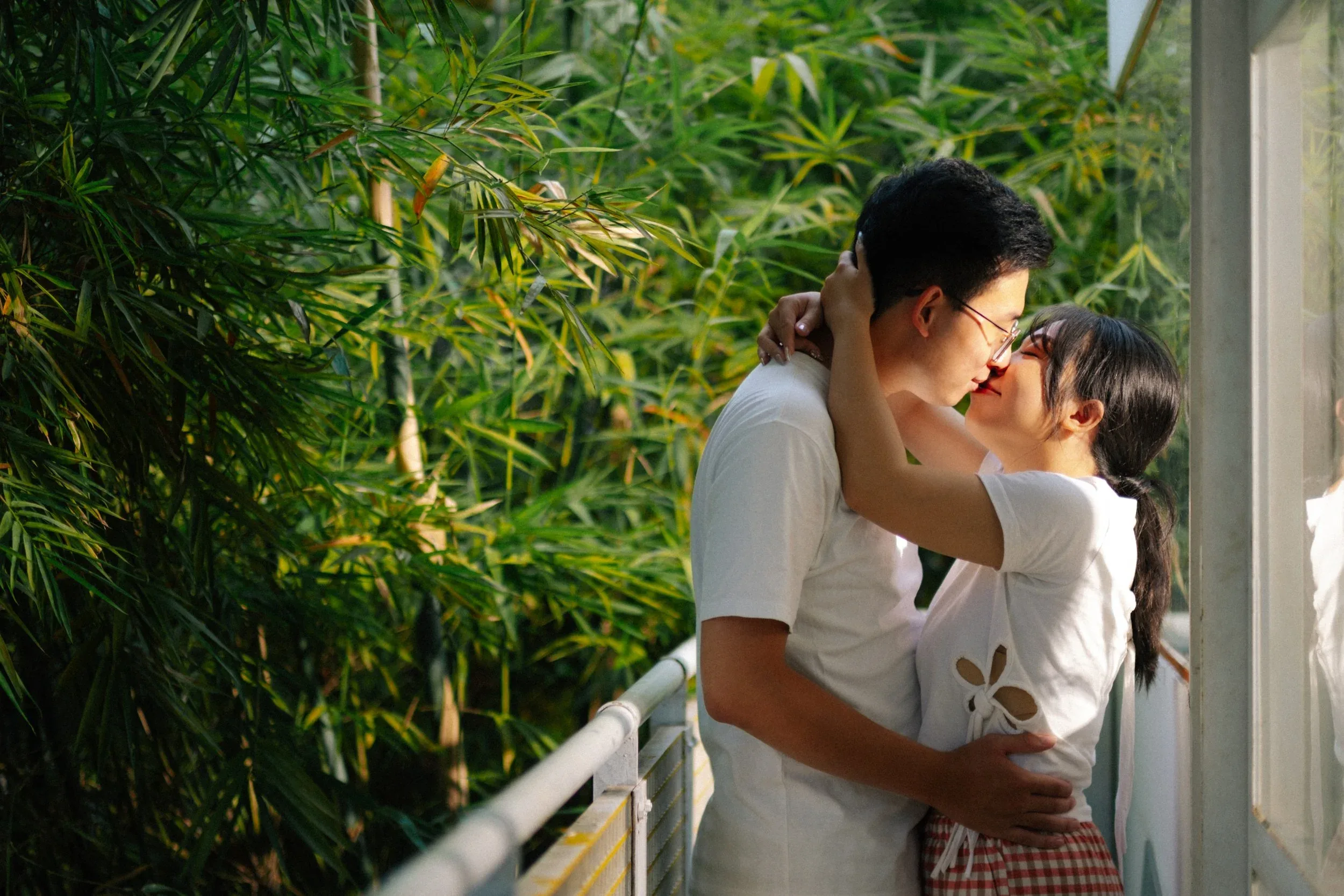 Xuân & Hiếu, Minimalist & Artistic Studio Pre-wedding Session — Pham Si Luan Photography (40)