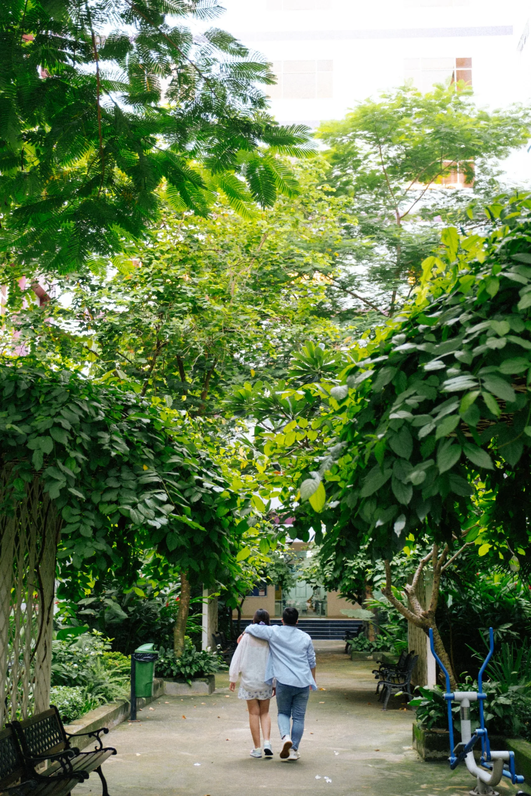 Thư & Tuấn, Pre-wedding at International University (IU) — Pham Si Luan Photography (56)