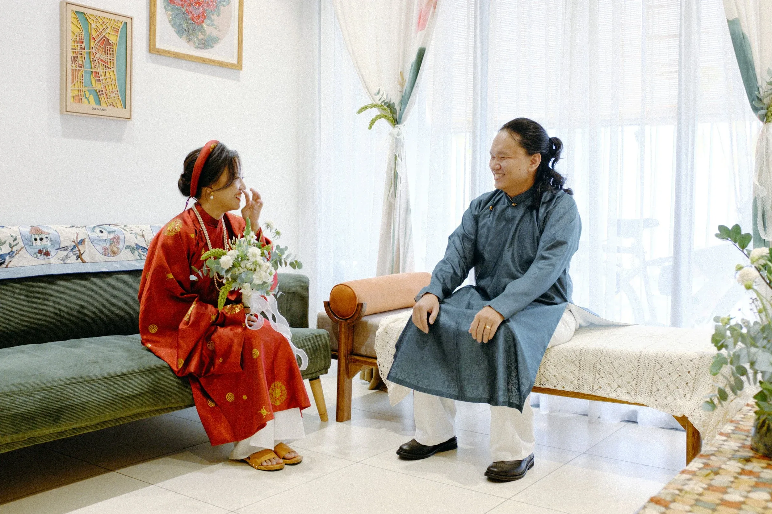 Thảo & Lâm, Pre-wedding Session at Home in Sài Gòn — Pham Si Luan Photography (32)