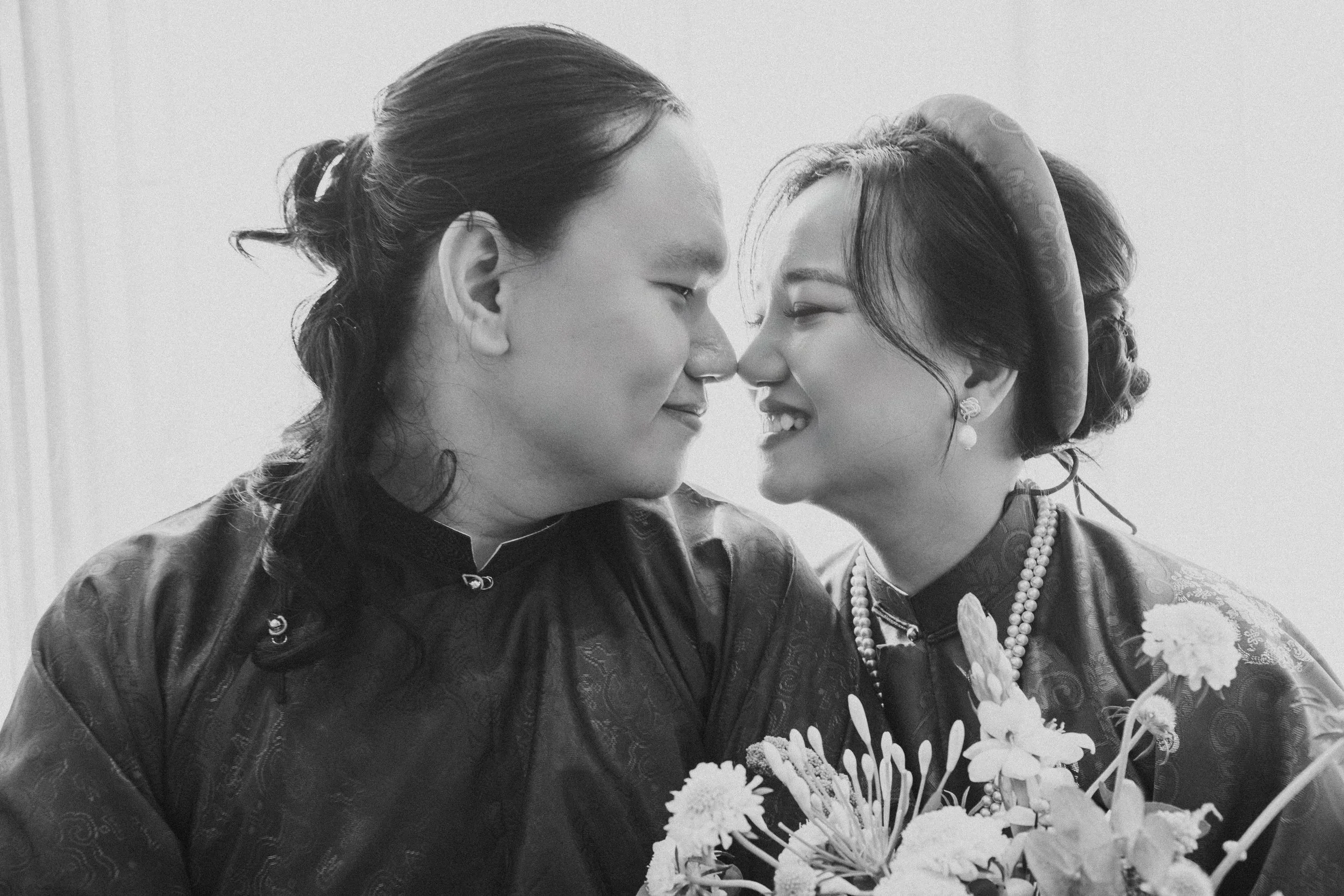 Thảo & Lâm, Pre-wedding Session at Home in Sài Gòn — Pham Si Luan Photography (42)