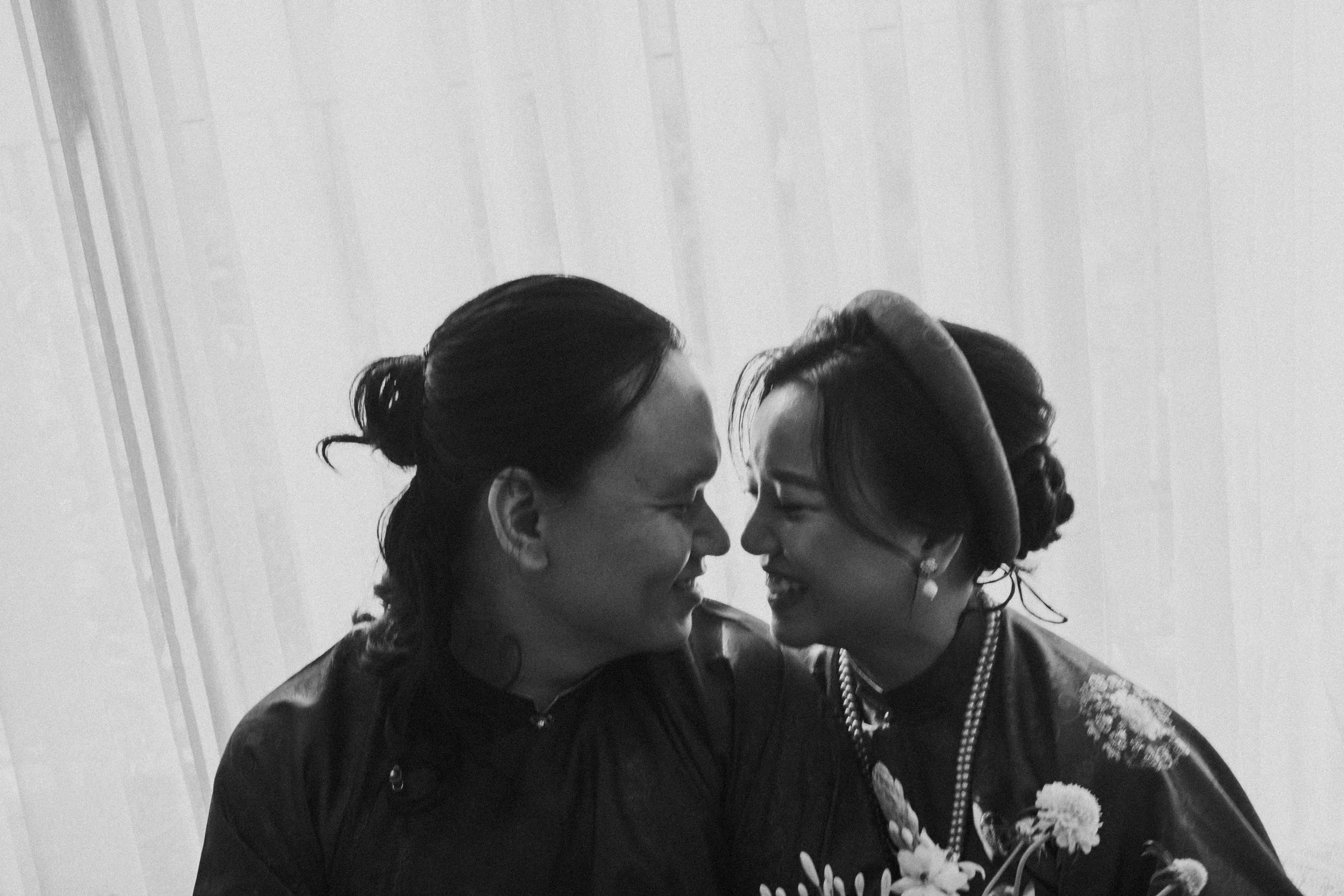 Thảo & Lâm, Pre-wedding Session at Home in Sài Gòn — Pham Si Luan Photography (44)