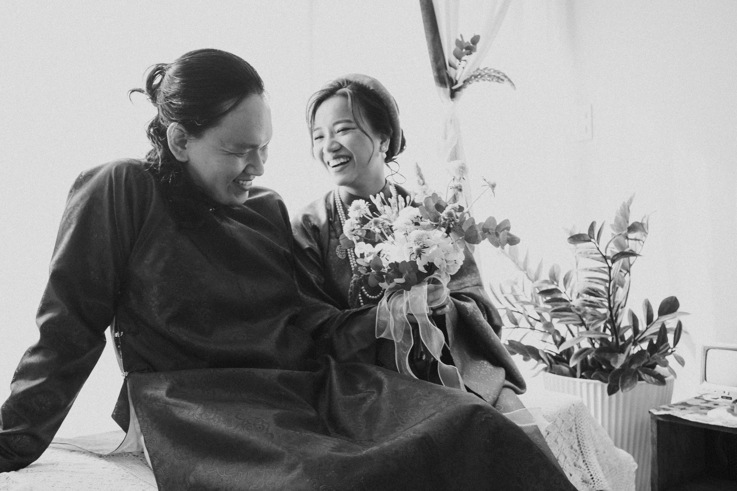 Thảo & Lâm, Pre-wedding Session at Home in Sài Gòn — Pham Si Luan Photography (47)
