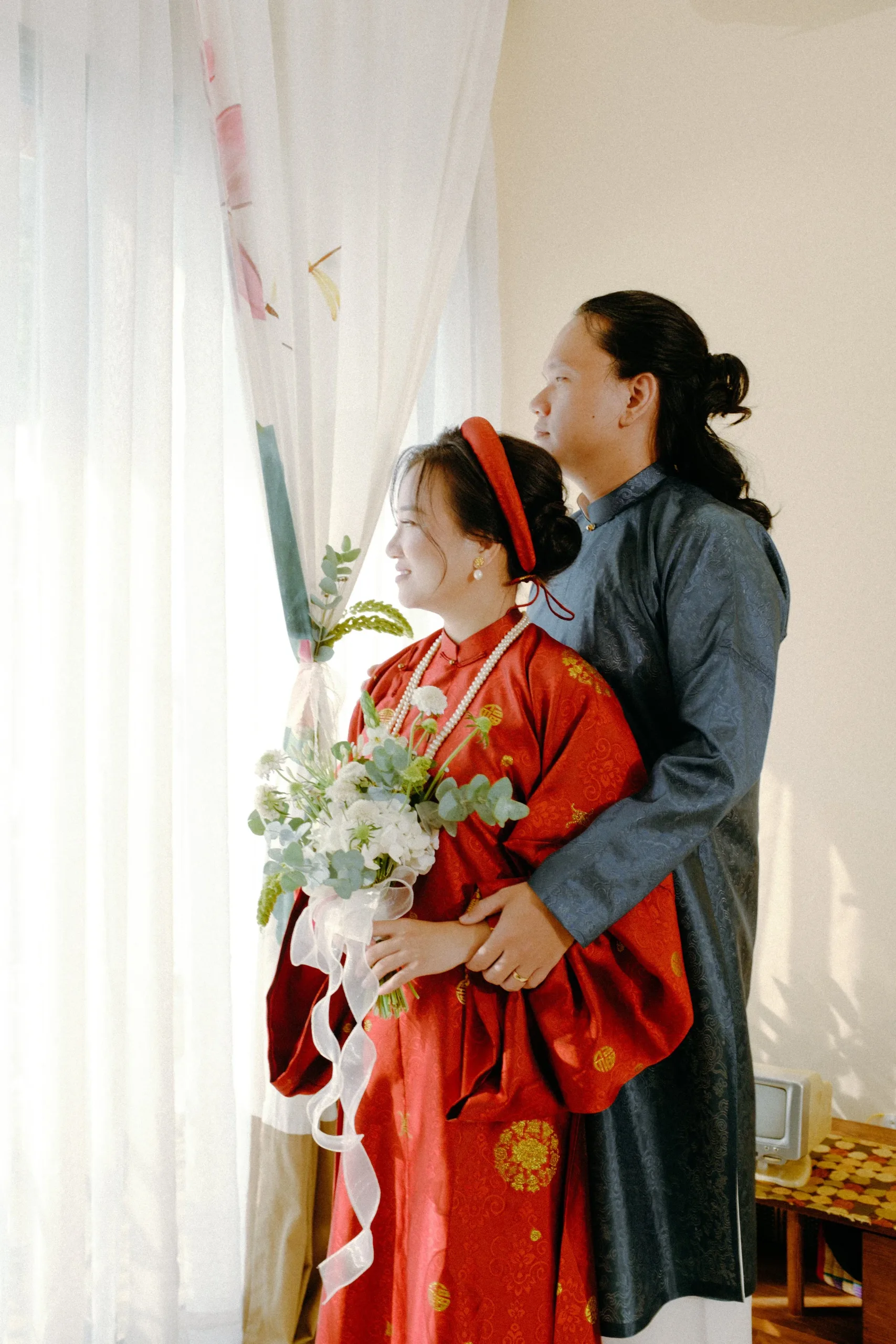 Thảo & Lâm, Pre-wedding Session at Home in Sài Gòn — Pham Si Luan Photography (49)