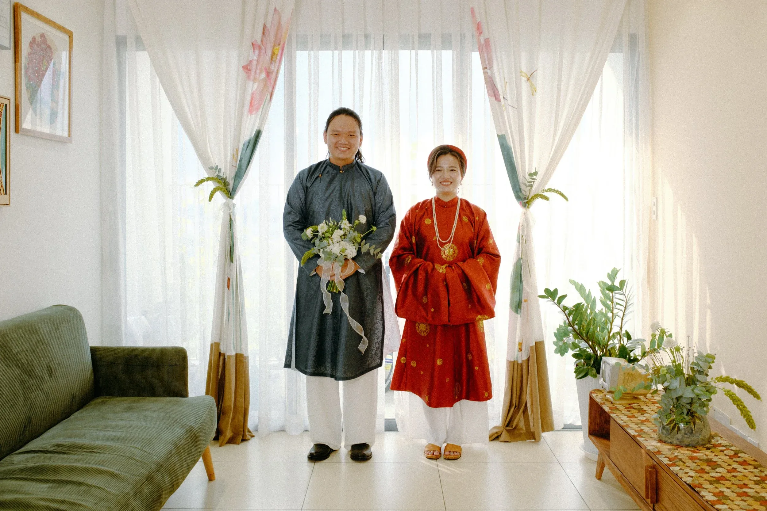 Thảo & Lâm, Pre-wedding Session at Home in Sài Gòn — Pham Si Luan Photography (53)