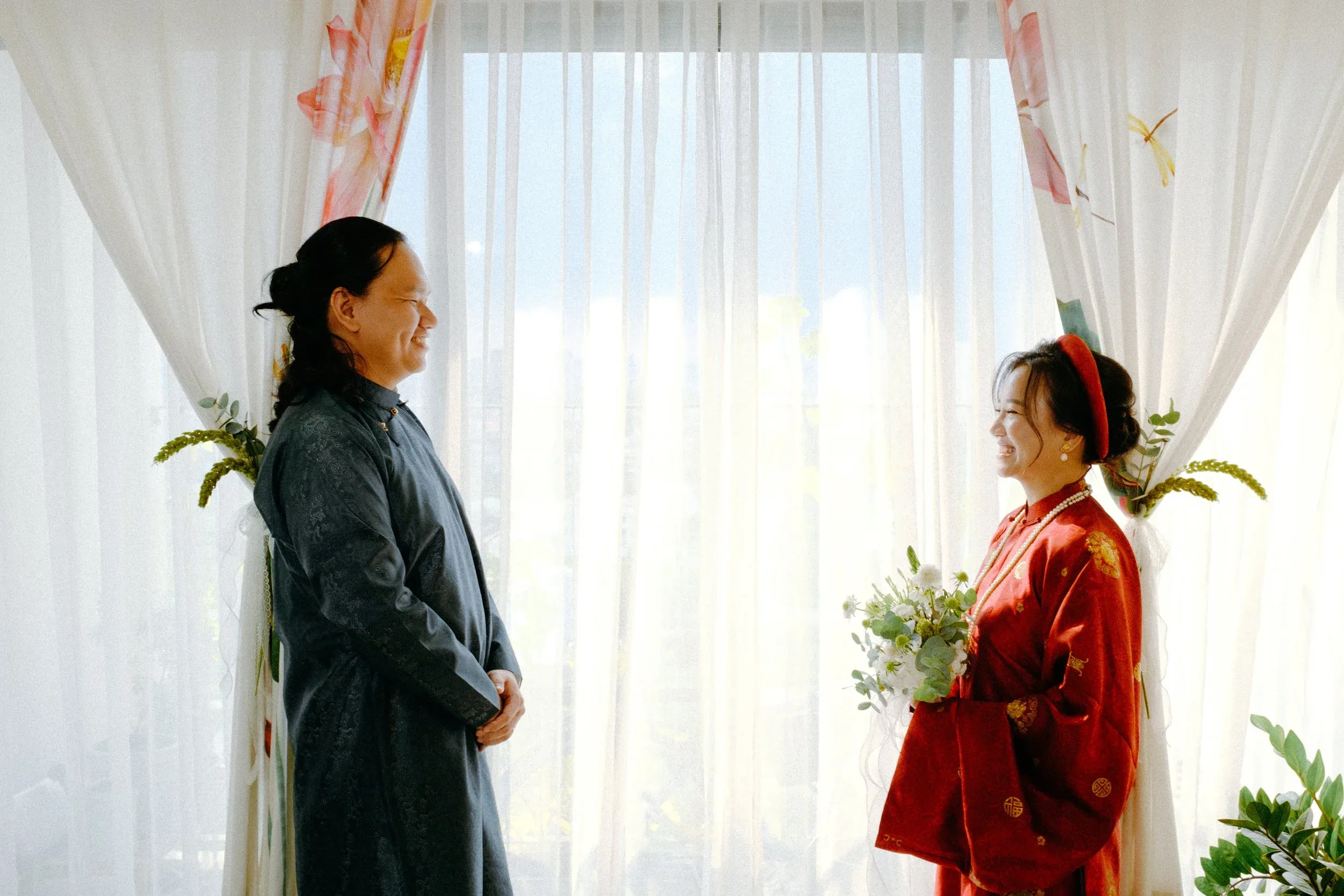 Thảo & Lâm, Pre-wedding Session at Home in Sài Gòn — Pham Si Luan Photography (58)