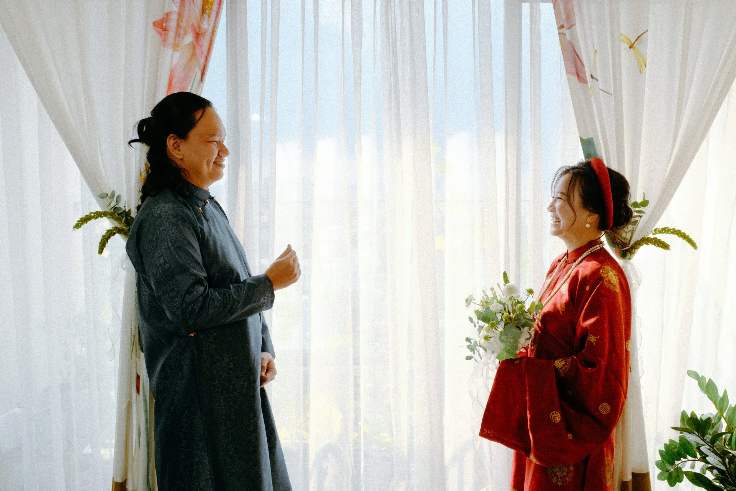 Thảo & Lâm, Pre-wedding Session at Home in Sài Gòn — Pham Si Luan Photography (59)