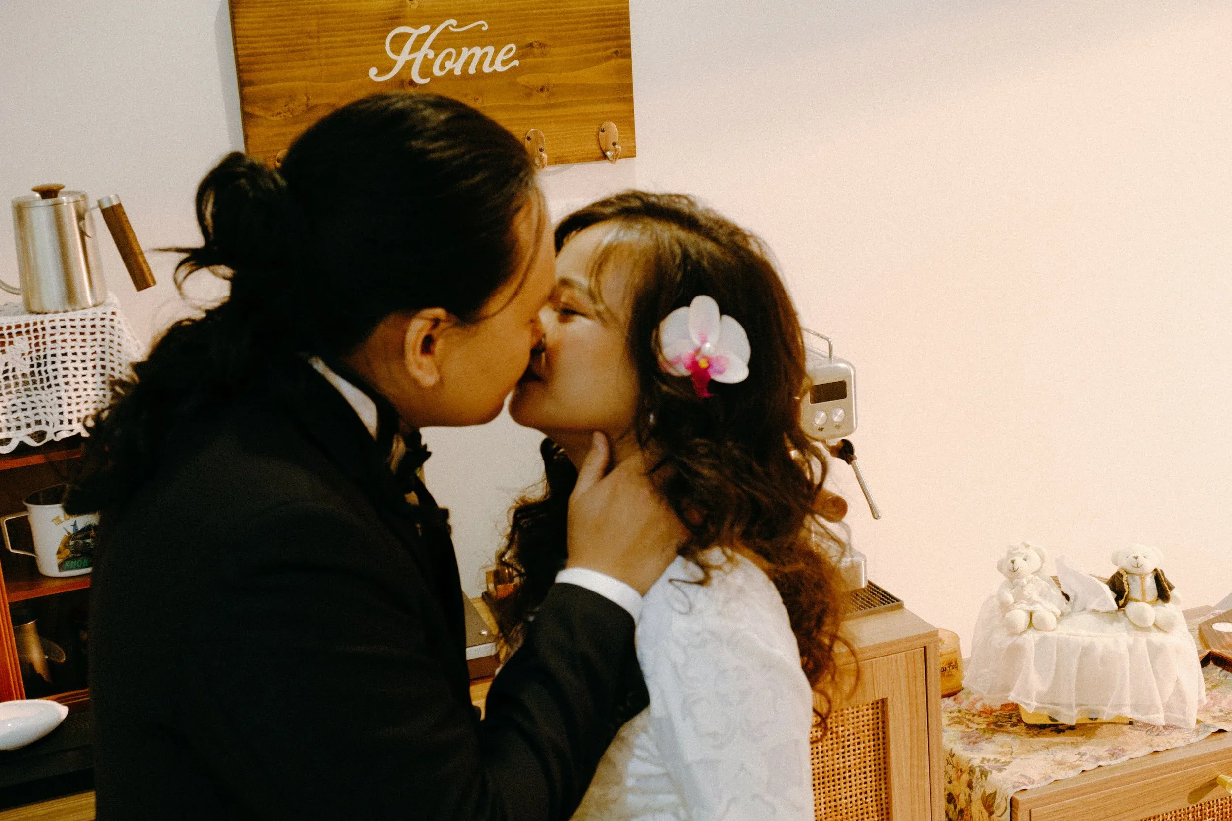 Thảo & Lâm, Pre-wedding Session at Home in Sài Gòn — Pham Si Luan Photography (82)