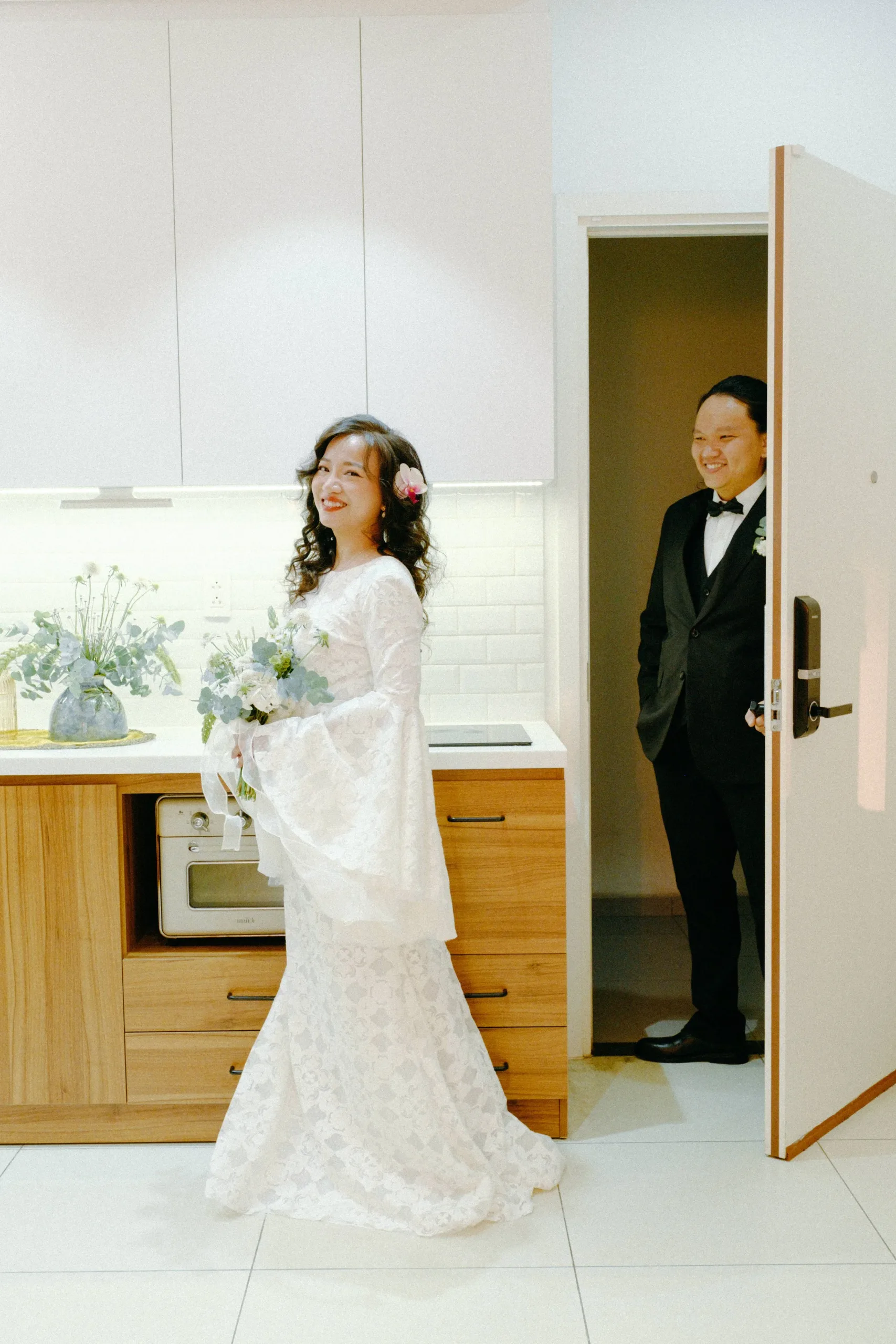 Thảo & Lâm, Pre-wedding Session at Home in Sài Gòn — Pham Si Luan Photography (89)