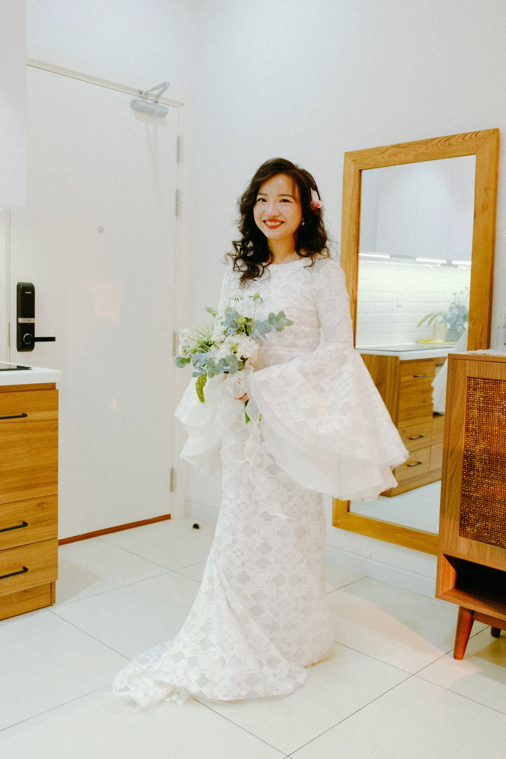 Thảo & Lâm, Pre-wedding Session at Home in Sài Gòn — Pham Si Luan Photography (91)