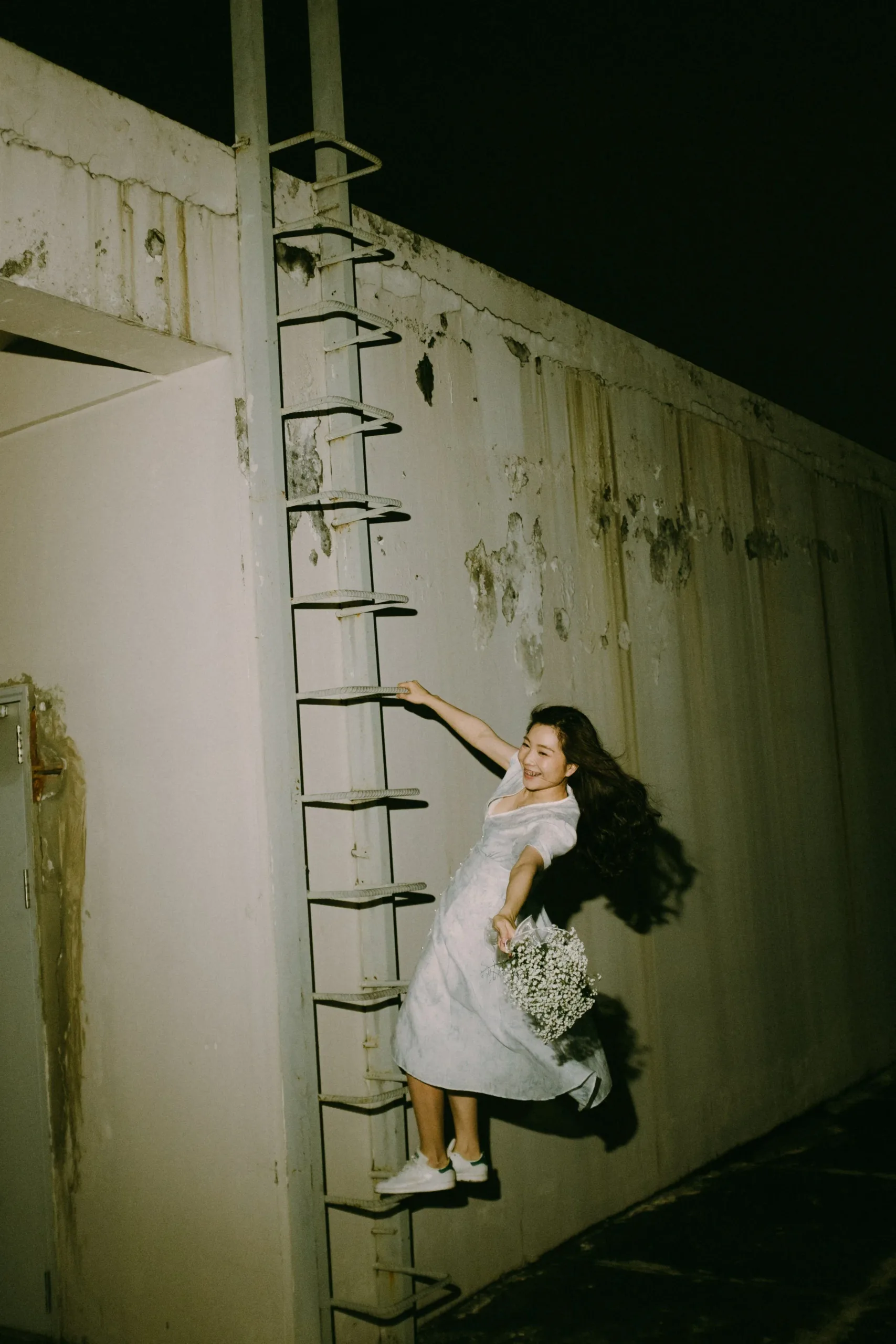 Tú & Ái, Night Session in Sài Gòn — Pham Si Luan Photography (2)