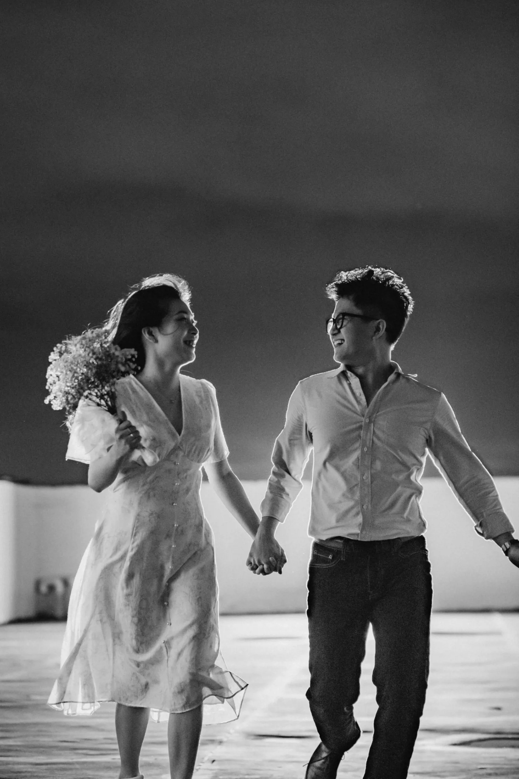 Tú & Ái, Night Session in Sài Gòn — Pham Si Luan Photography (16)