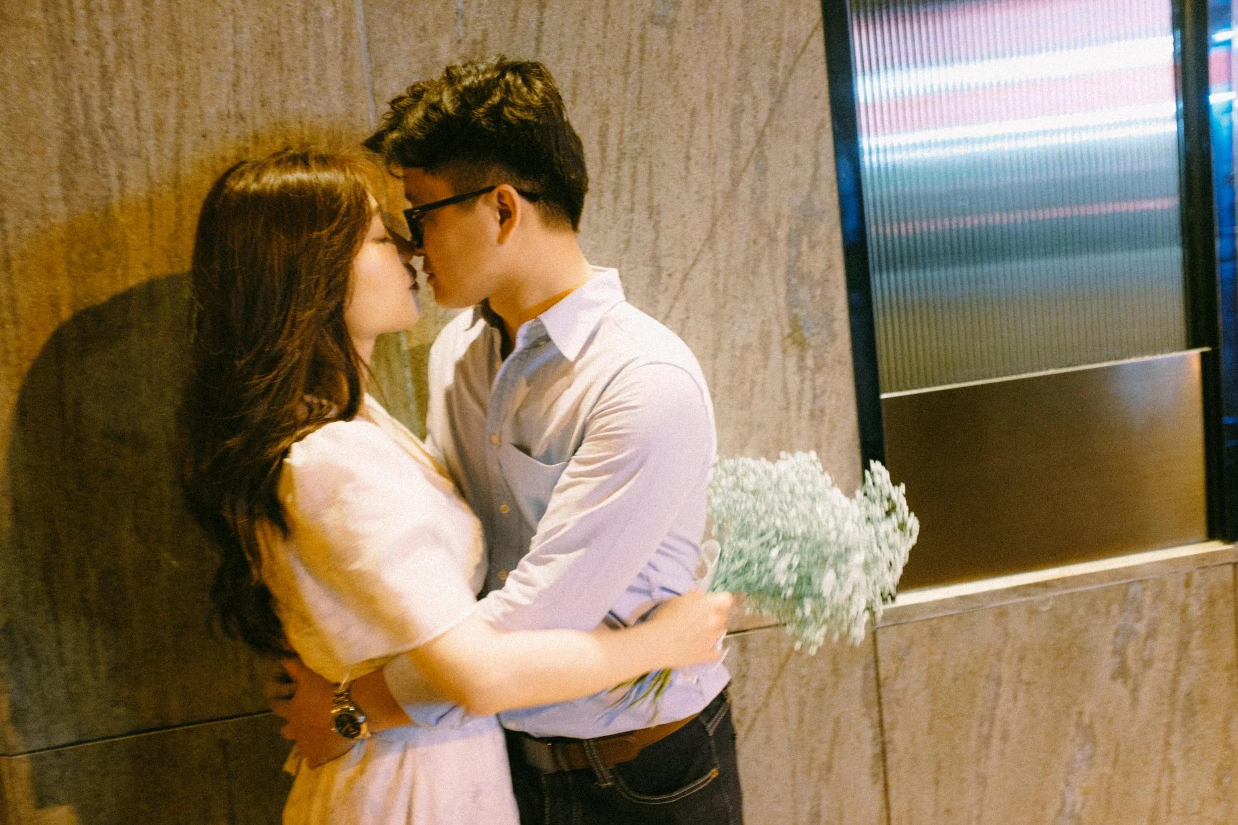 Tú & Ái, Night Session in Sài Gòn — Pham Si Luan Photography (22)